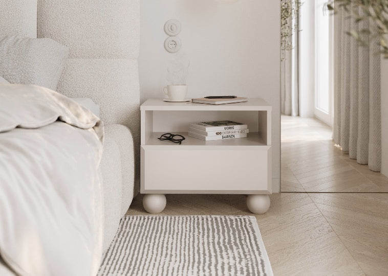 Nachttische und Nachtkonsolen