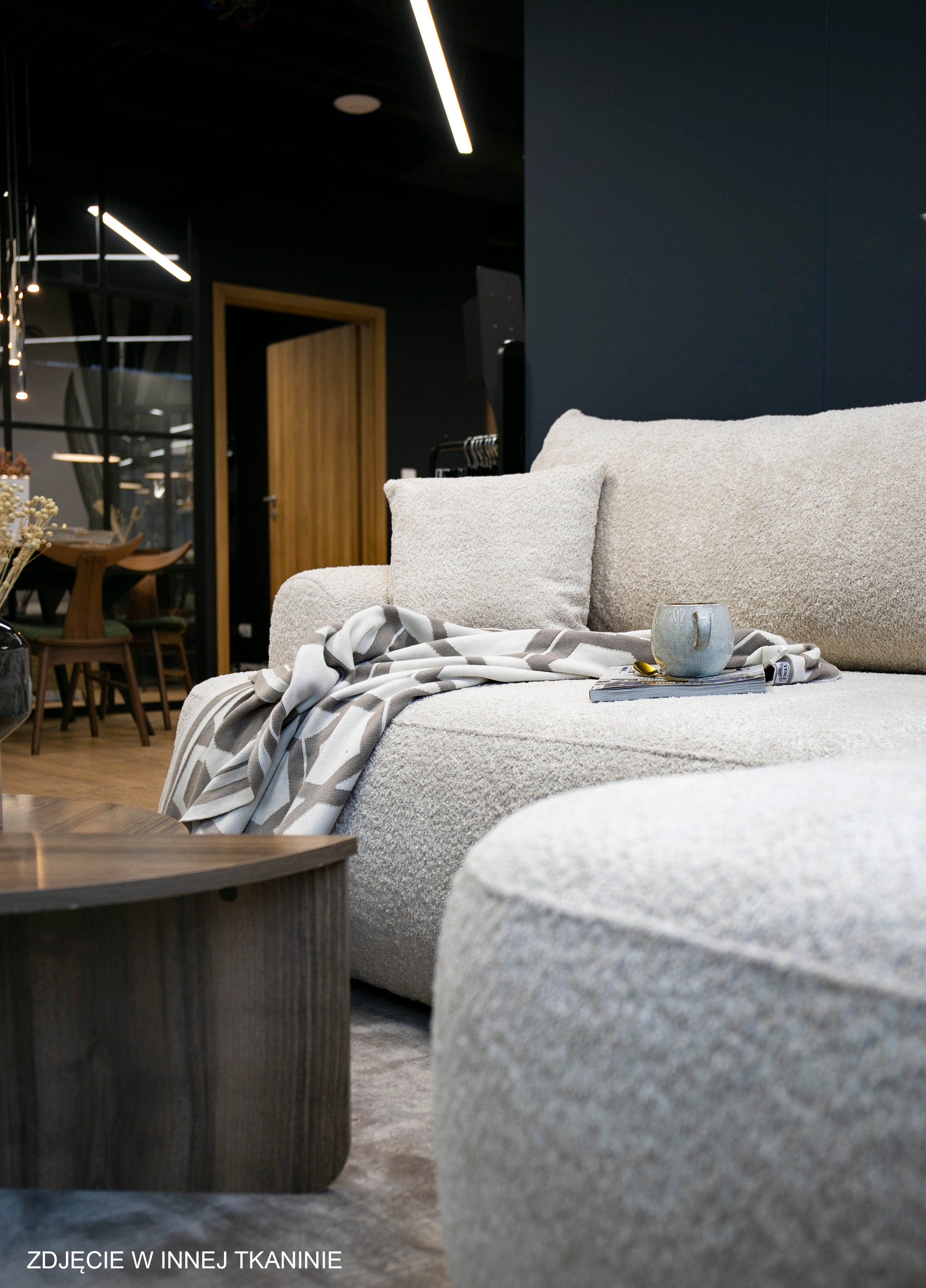 Ecksofa mit Schlaffunktion Ovo, L-förmig, dunkelbeige mit Stauraum, Bouclé, rechtsseitig