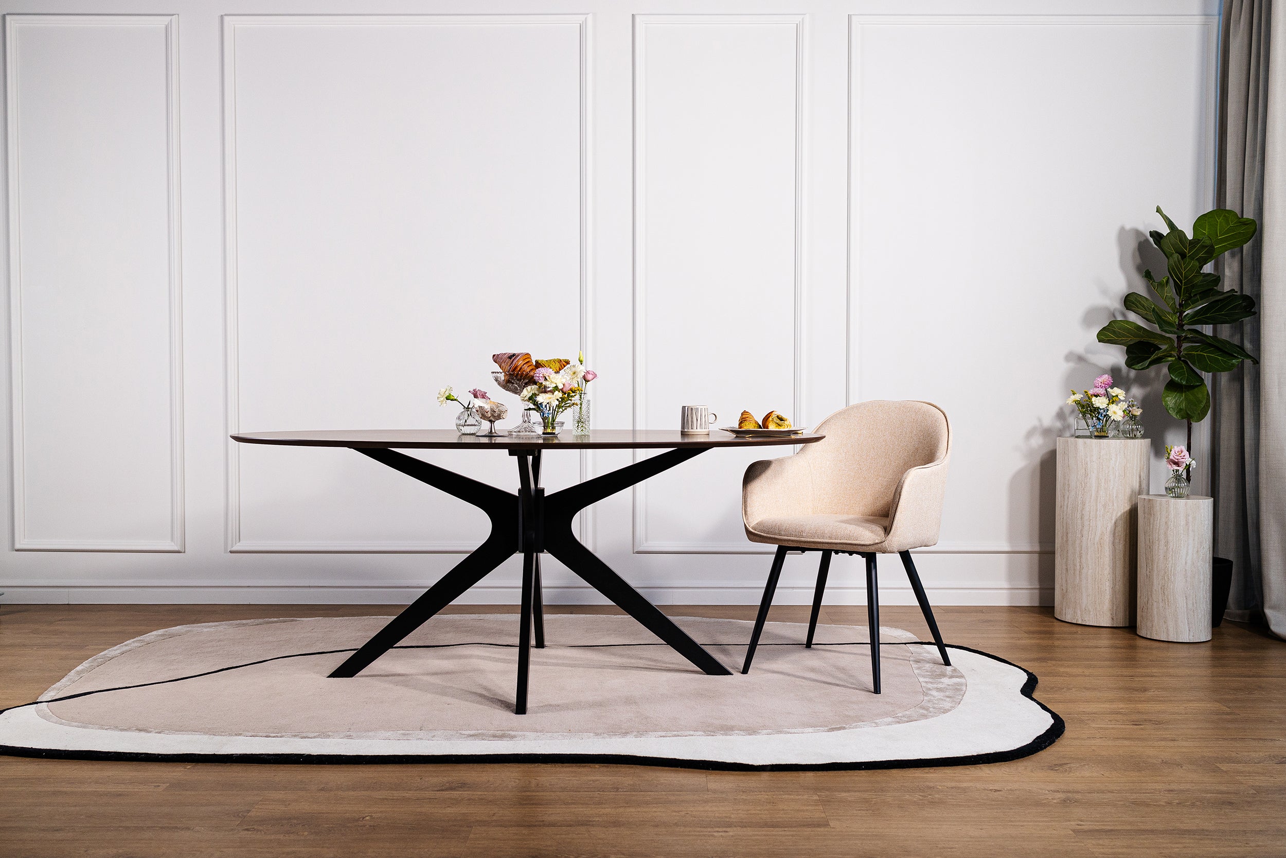 Ovaler Tisch Odilio 180x110 cm Nussbaum