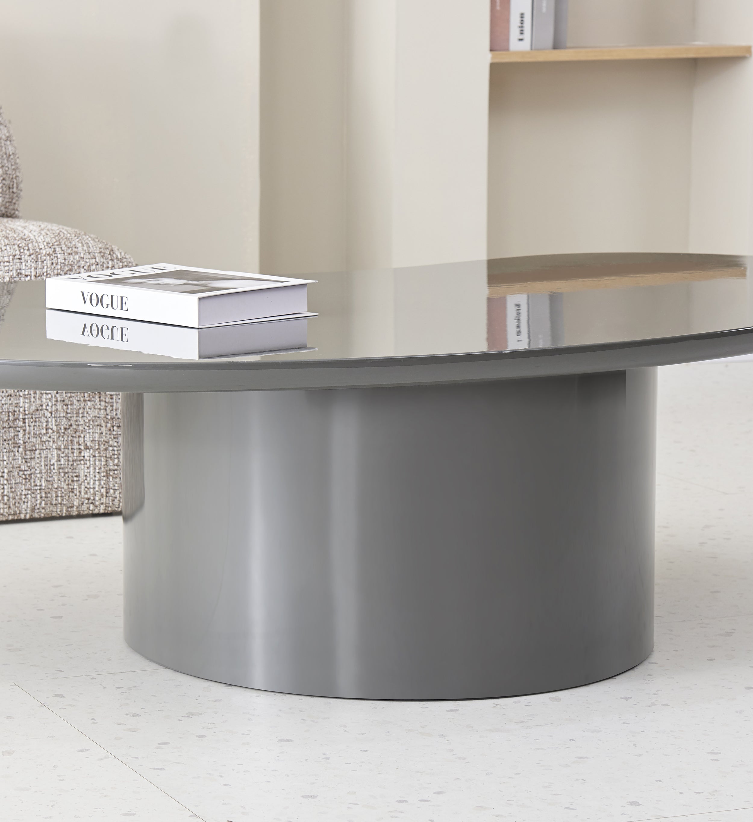 Tratesse Couchtisch 130x77 cm Grau Hochglanz