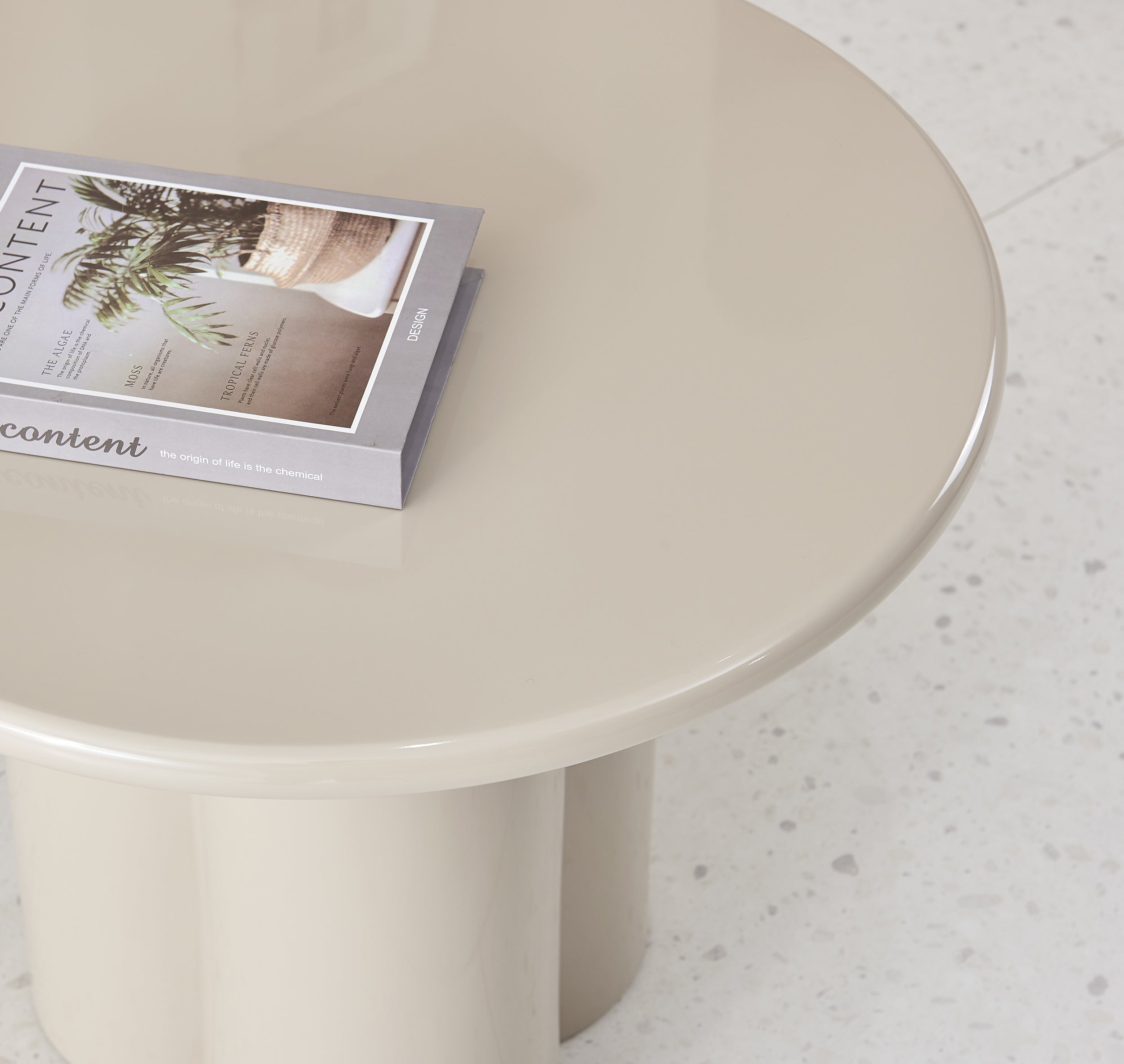 Runder Couchtisch Loccoli 60 cm, hellbeige, Hochglanz