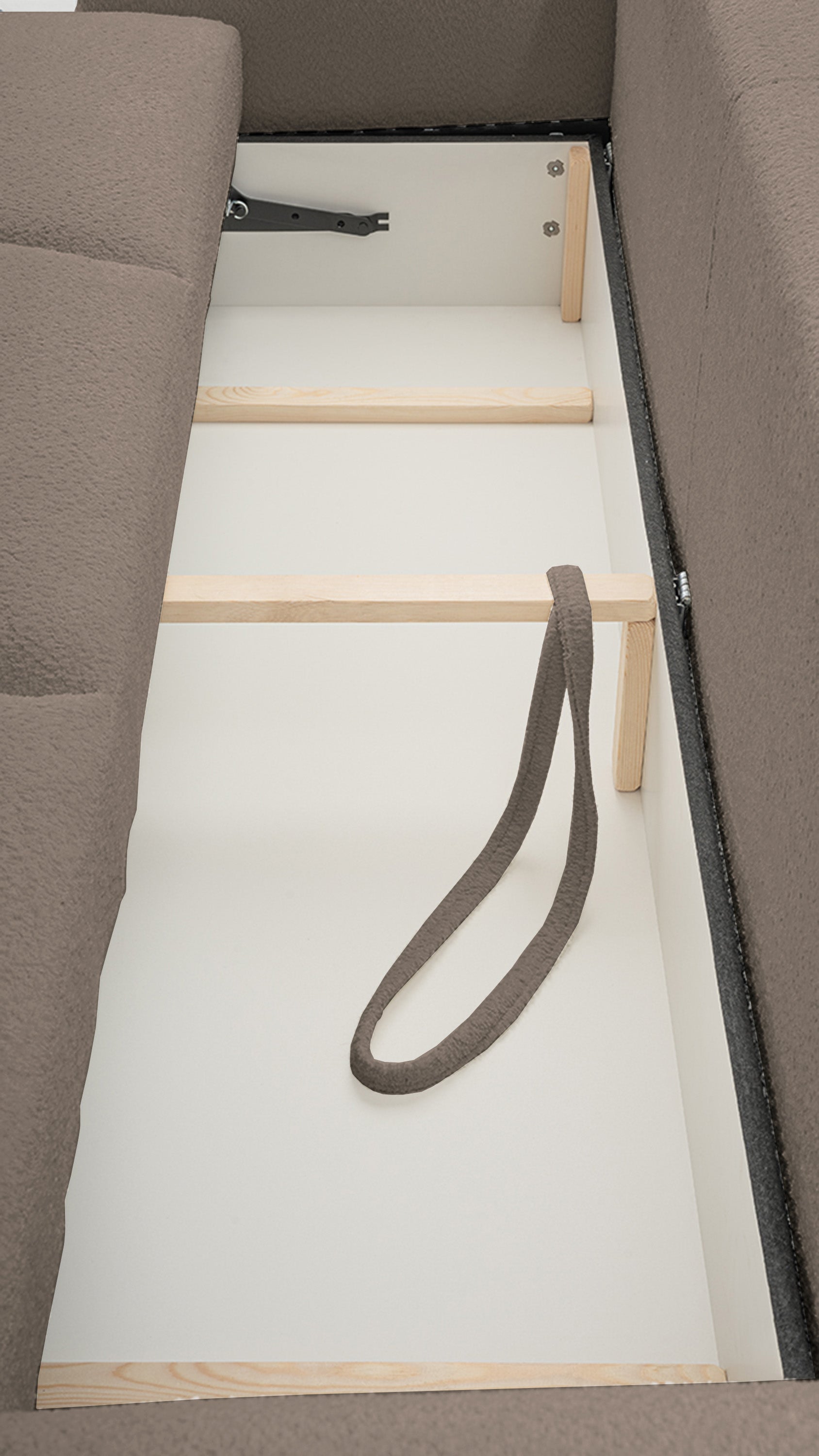Dreisitziges Schlafsofa Barletto mit Stauraum, schmutziges Rosa Bouclé