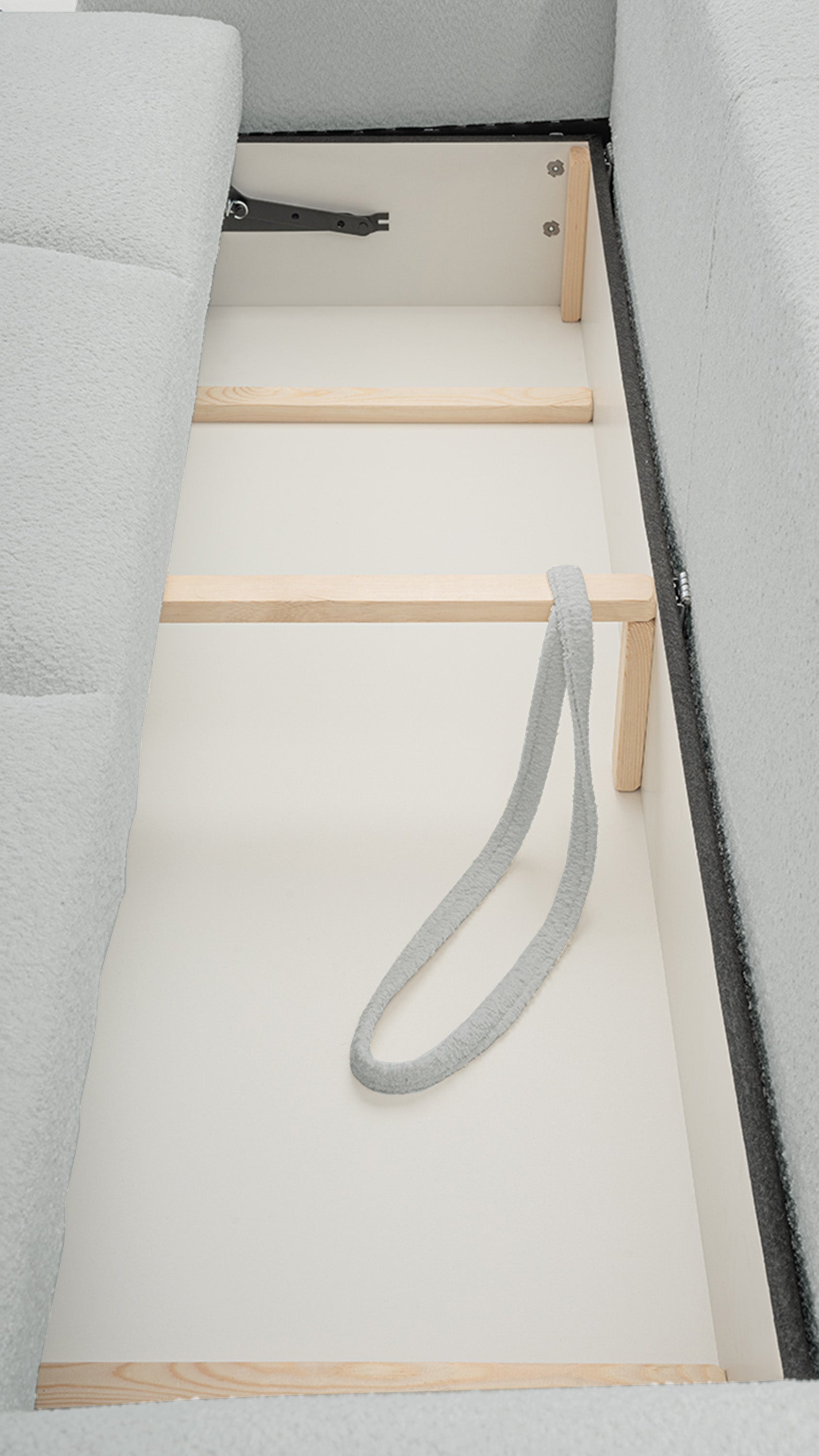 Drei-Sitzer-Schlafsofa Barletto mit Stauraum, grau-beige Bouclé