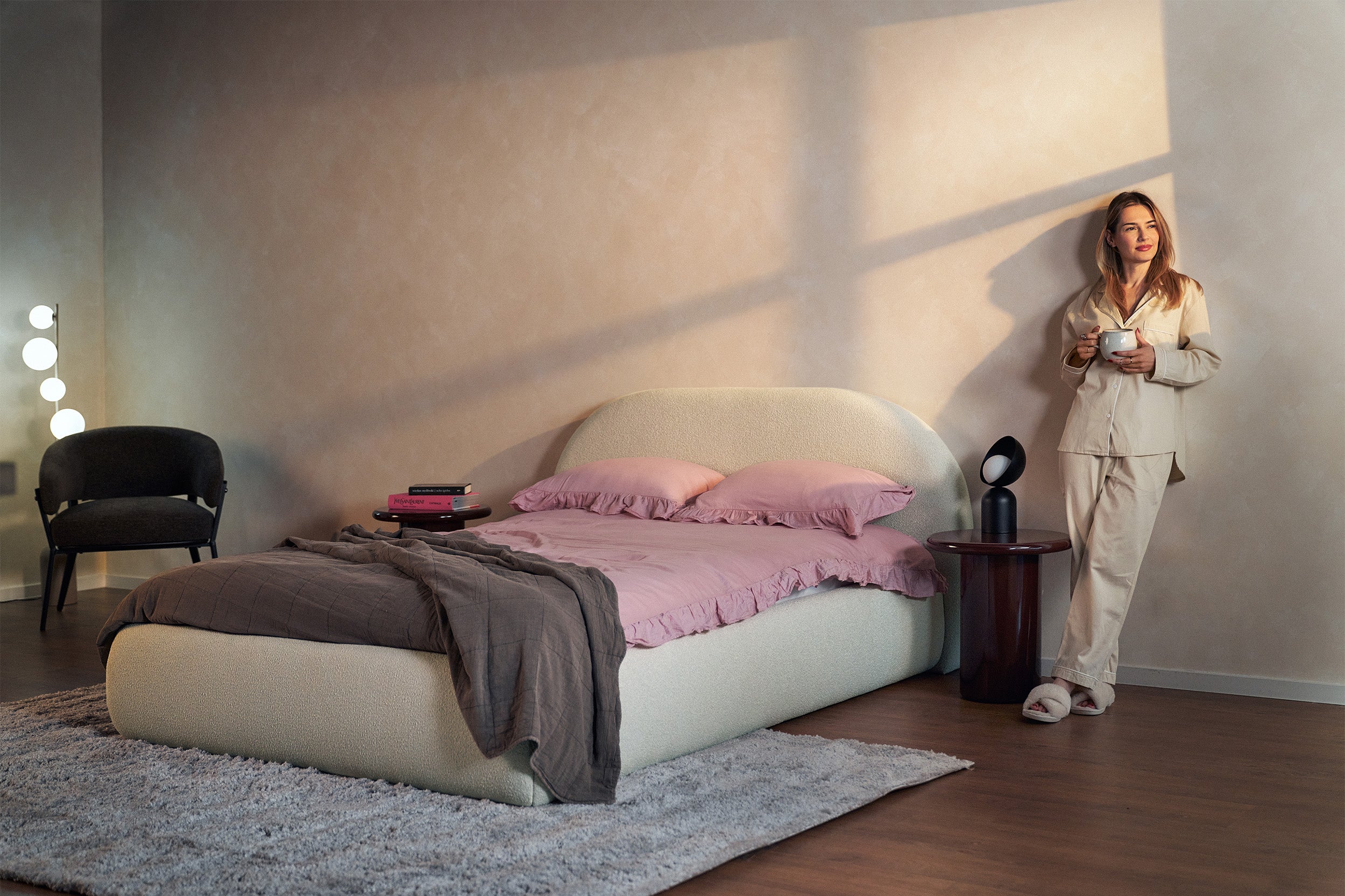 Polsterbett 160x200 cm Buvio cremefarbenes Bouclé