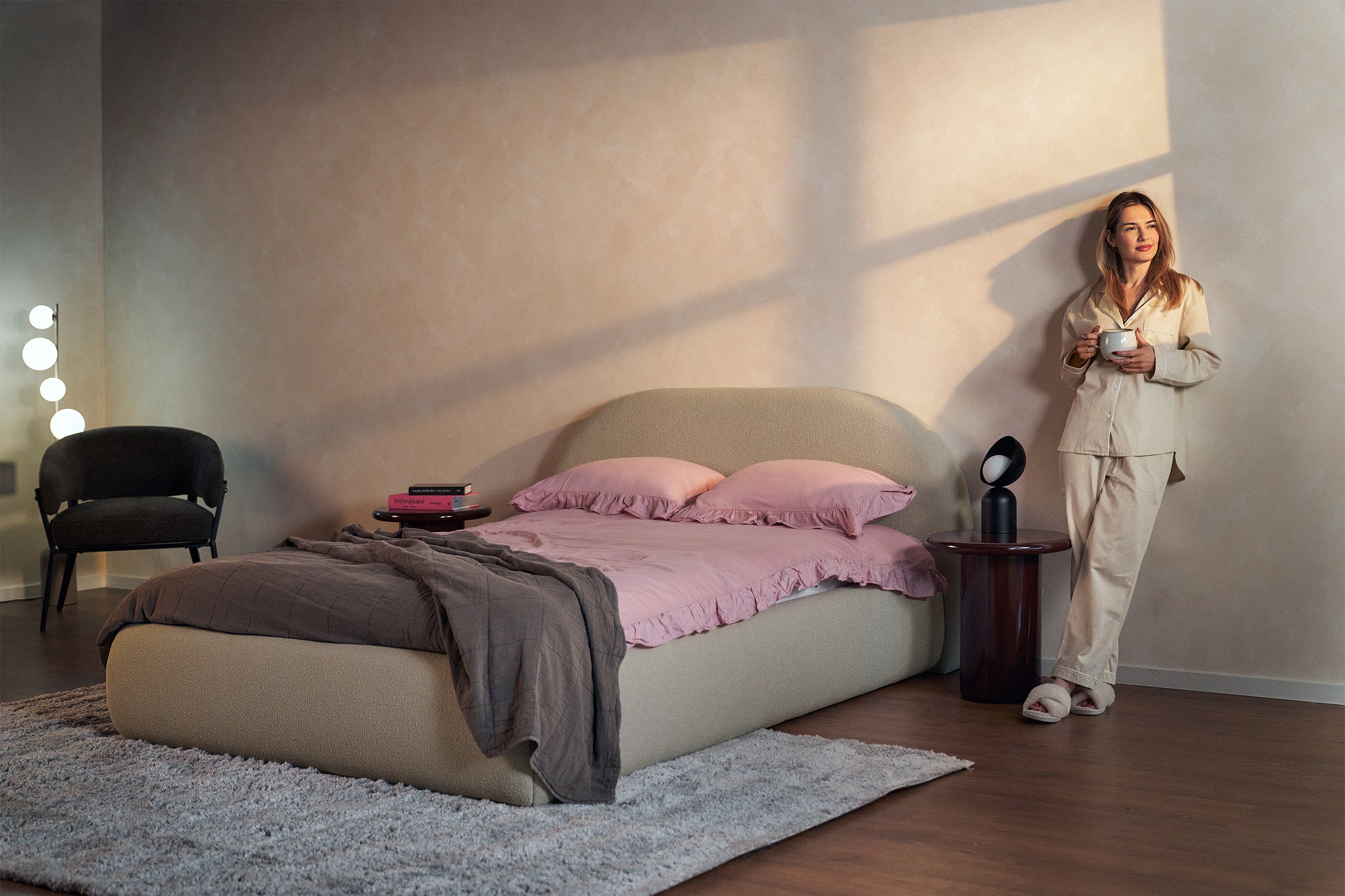 Polsterbett 160x200 cm Buvio mit Stauraum, Metallrahmen, beiges Bouclé