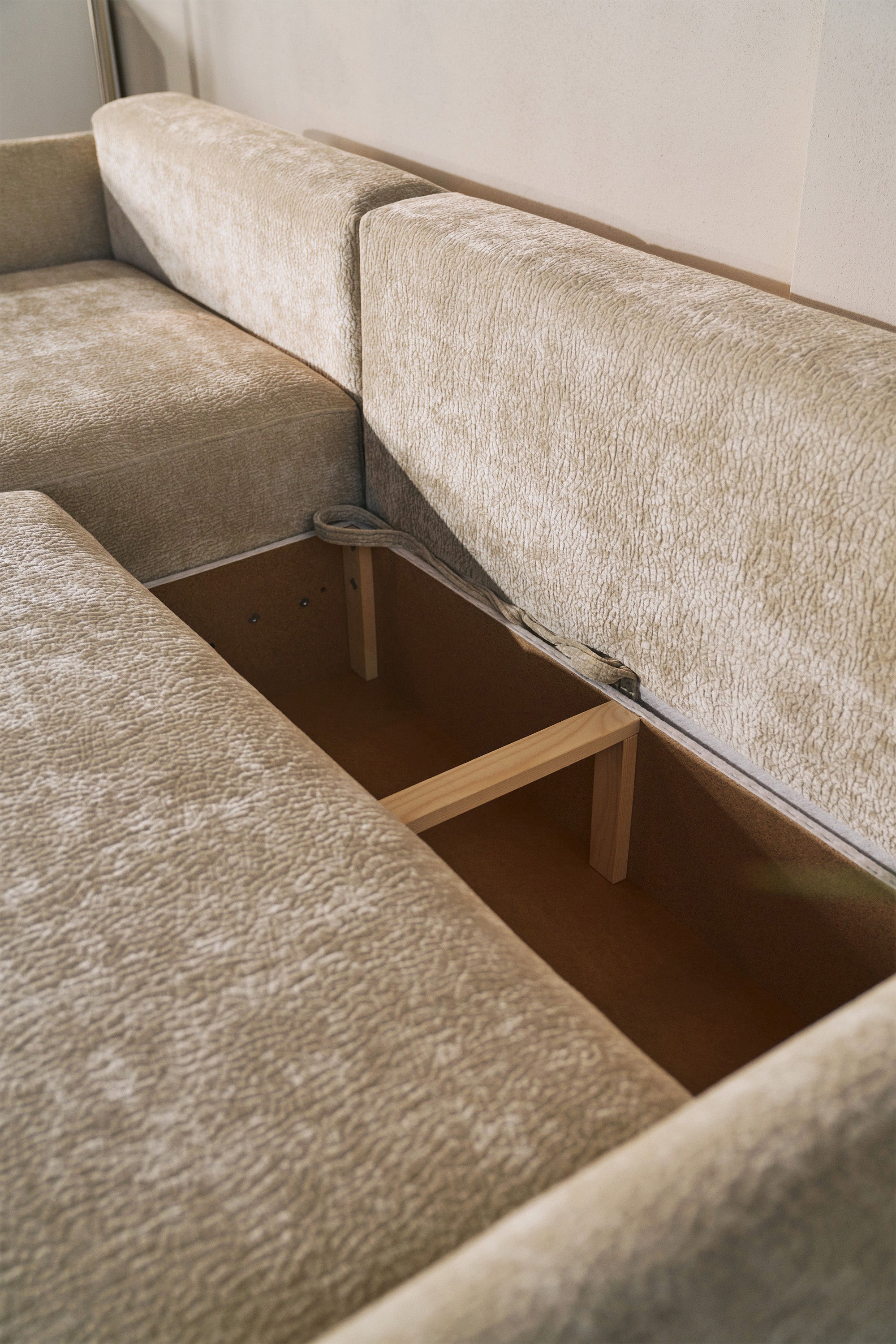Ecksofa mit Schlaffunktion Cushi, L-förmig, linksseitig, mit Stauraum, beige Chenille