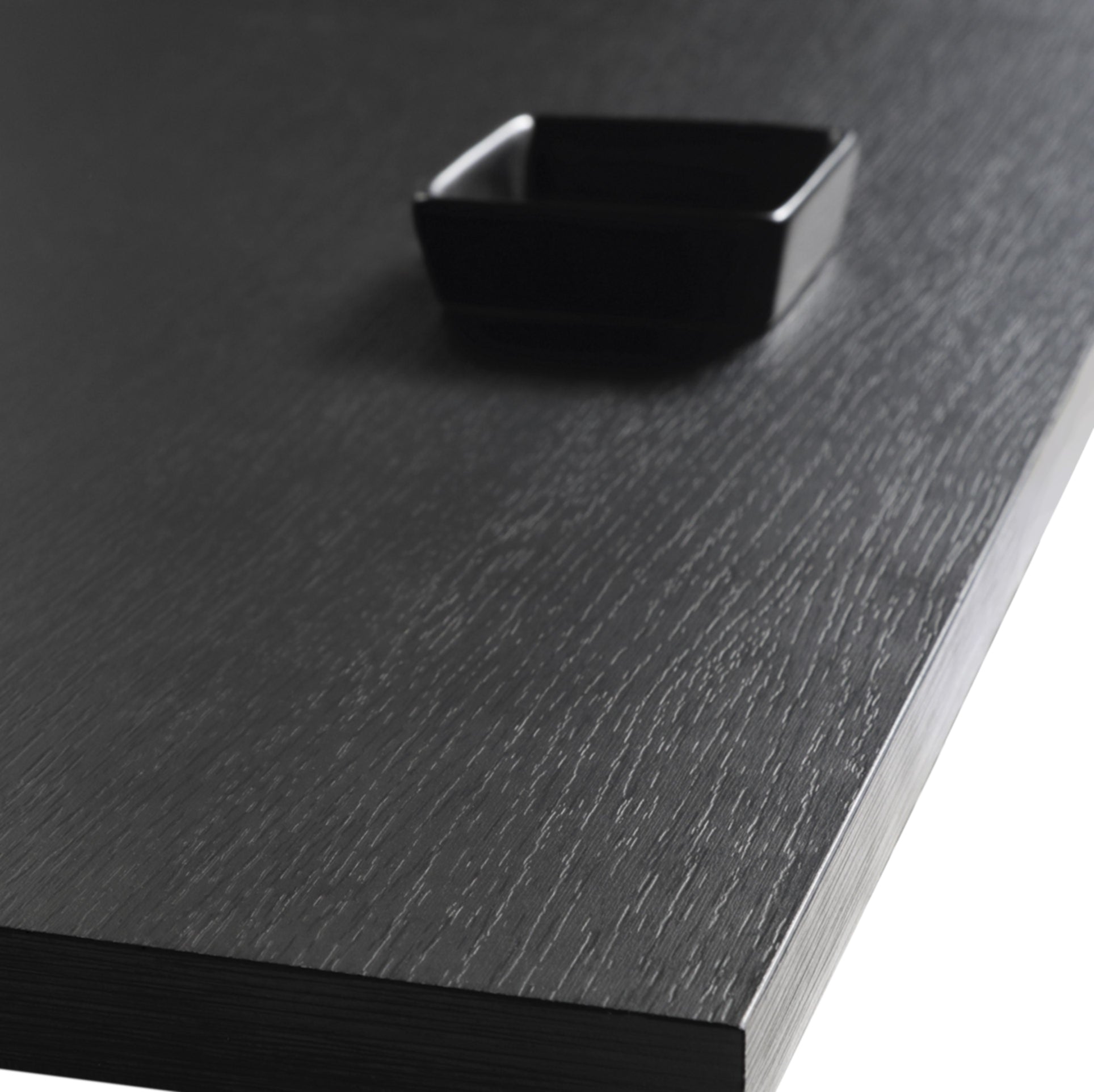 TV-Schrank Mucalma 135 cm schwarz mit goldenen Lamellen-Akzenten