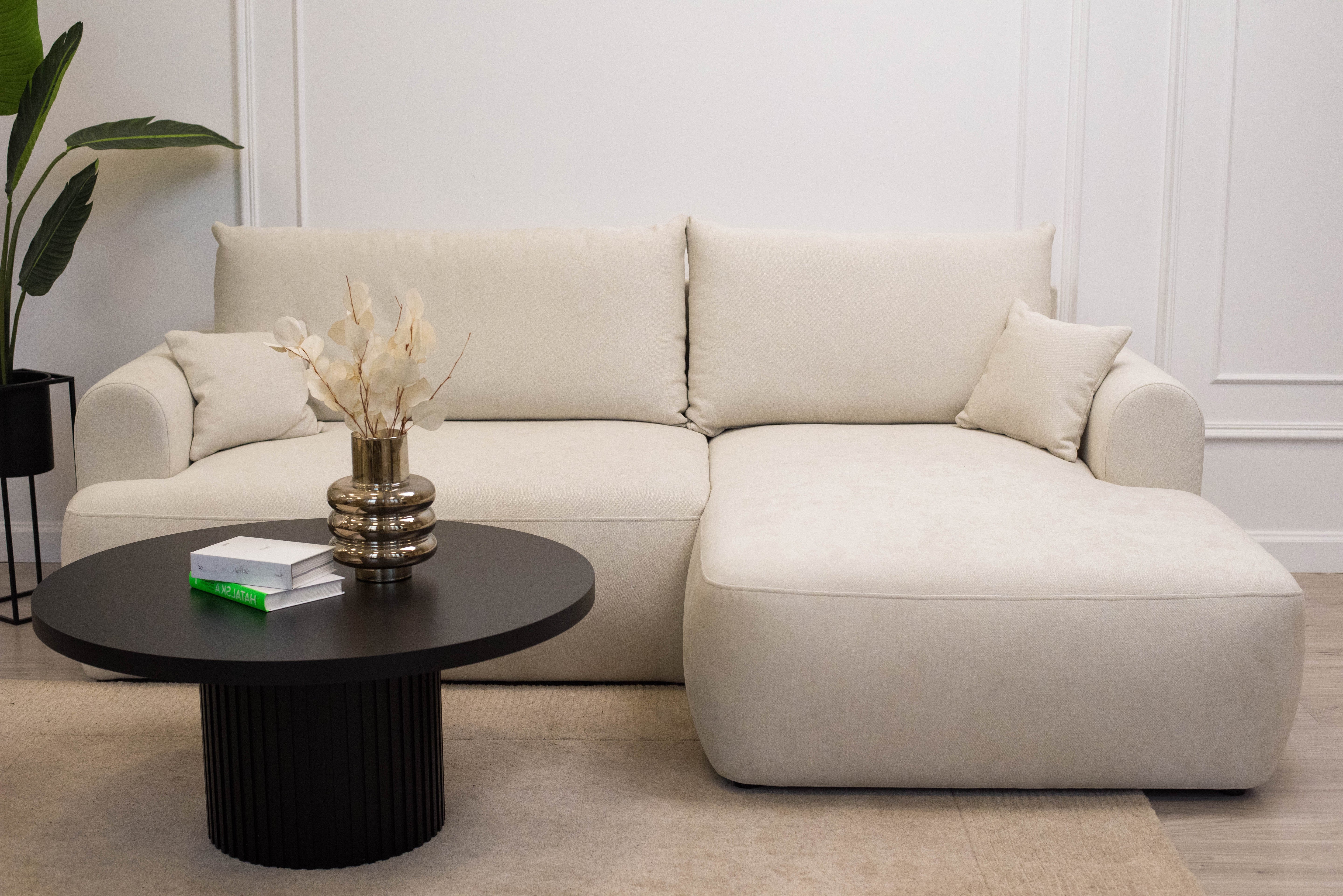 Ecksofa mit Schlaffunktion Ovo mini, L-förmig, rechtsseitig, mit Stauraum, cremefarbener, pflegeleichter Chenille-Stoff