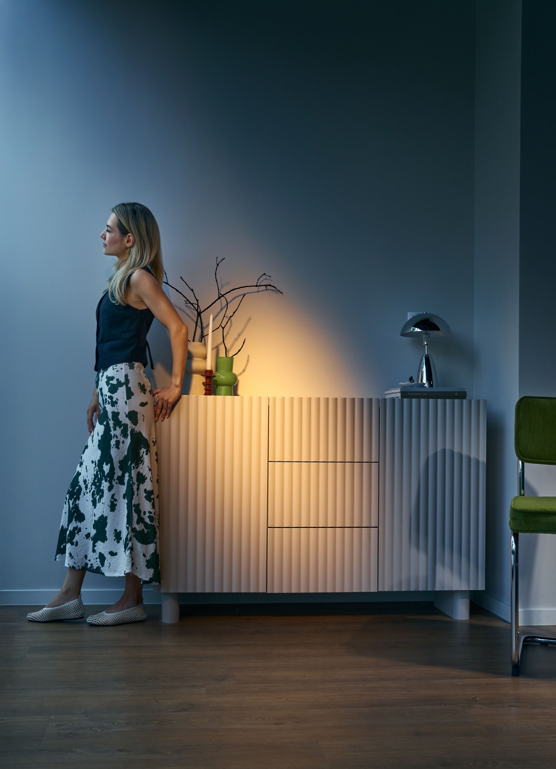 Zweiturige Kommode Fiorra mit drei Schubladen, 144 cm, Kaschmirfarben