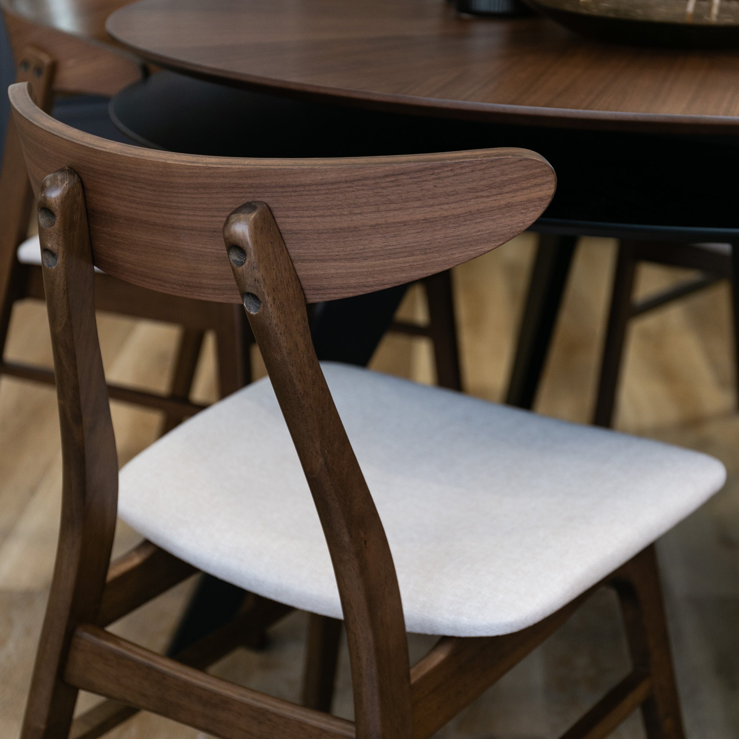 Holzstuhl Gooddly Nussbaum/Beige