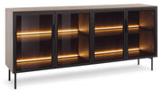 Vierteilige Glaskommode Lumi mit Beleuchtung, 181 cm, Eiche Dunin
