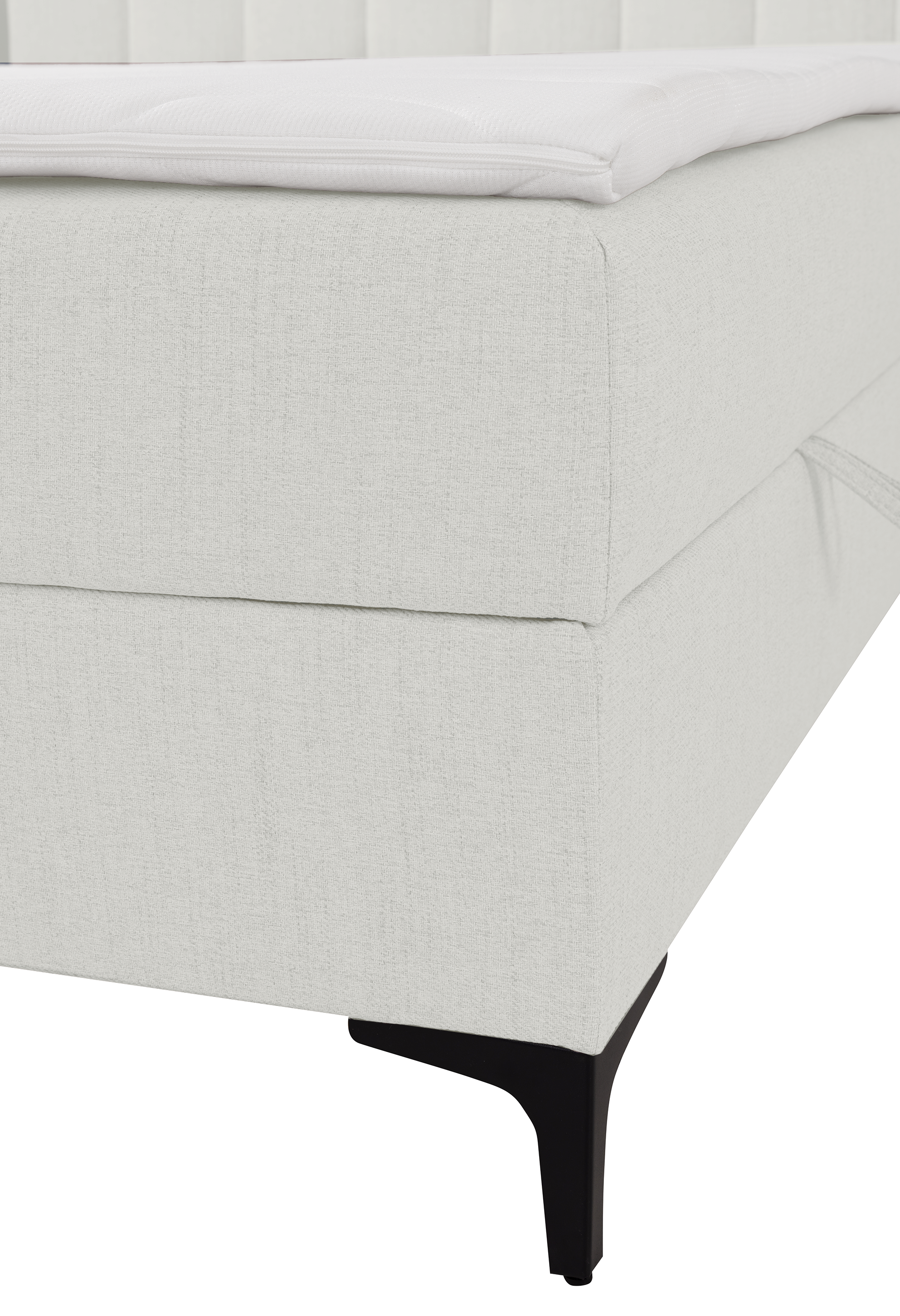 Kontinentales Bett 140x200 cm Lorentes mit Stauraum und Topper, cremefarbenes Geflecht