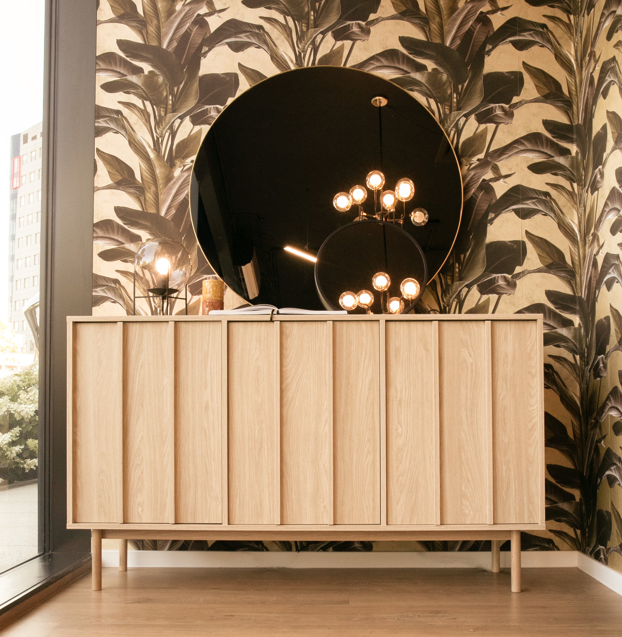 Hoher Schrank Neksto mit zwei Türen, 100 cm, geölte Eiche