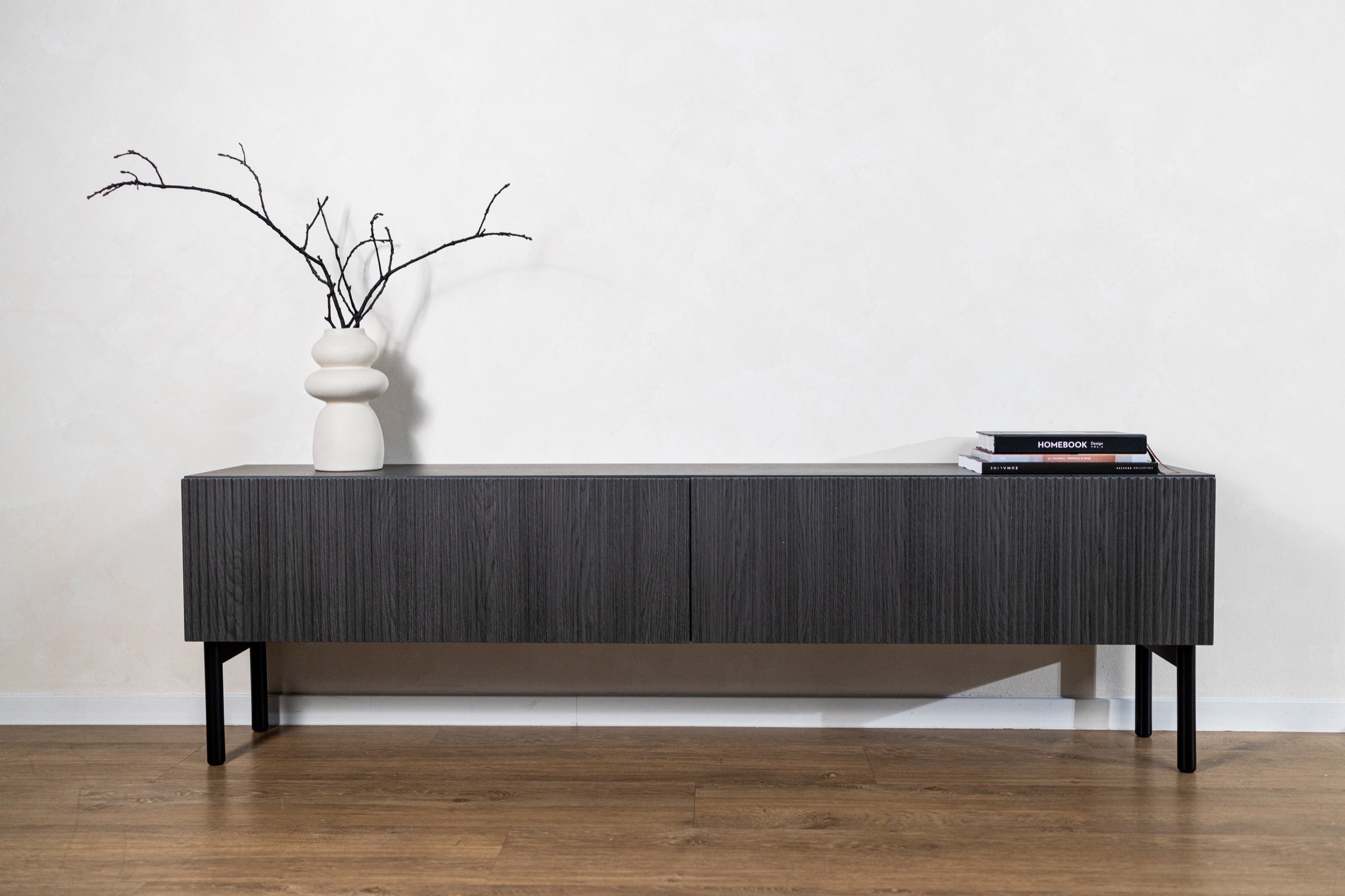 Stehender TV-Schrank Nolie 175 cm Portland Esche Schwarz