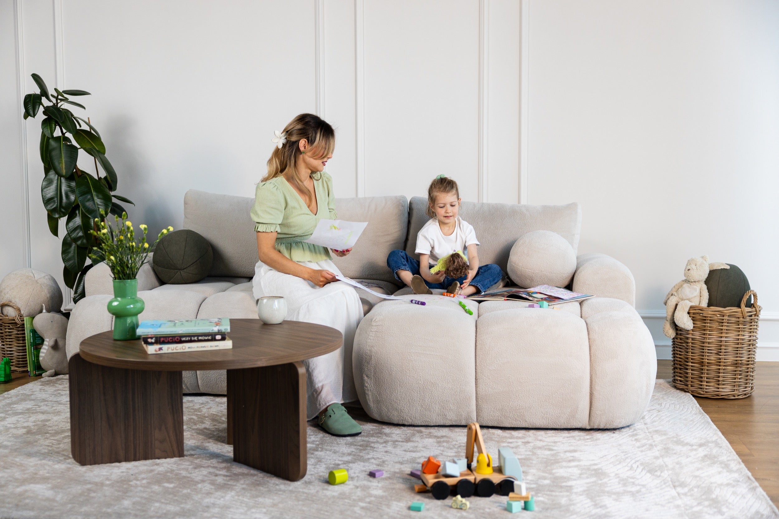 Runder Couchtisch Preffines 85 cm Wisconsin Nussbaum