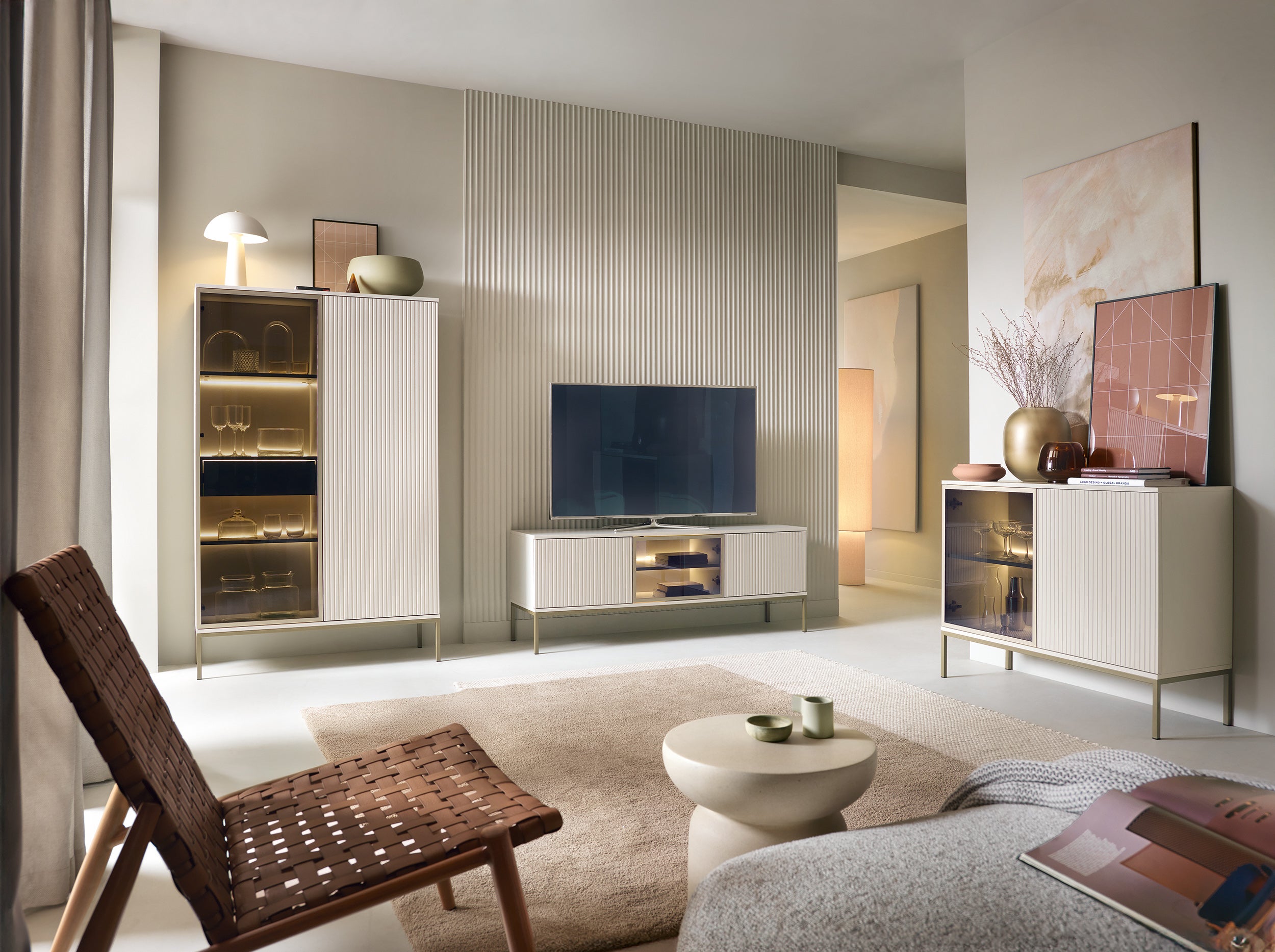 Kommode Tosena mit zwei Türen und LED-Beleuchtung 104 cm Kaschmir