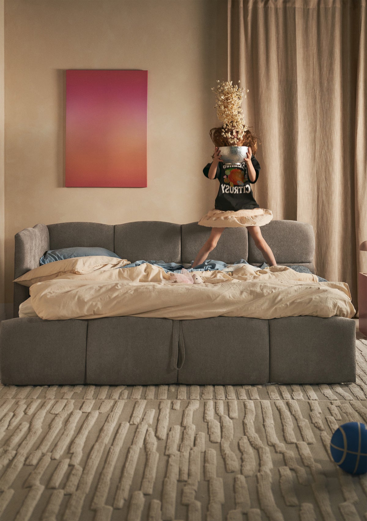 Jugendbett 90x200 cm Cloudy, ausziehbar, linksseitig, mit Matratzen, hellbrauner Chenille