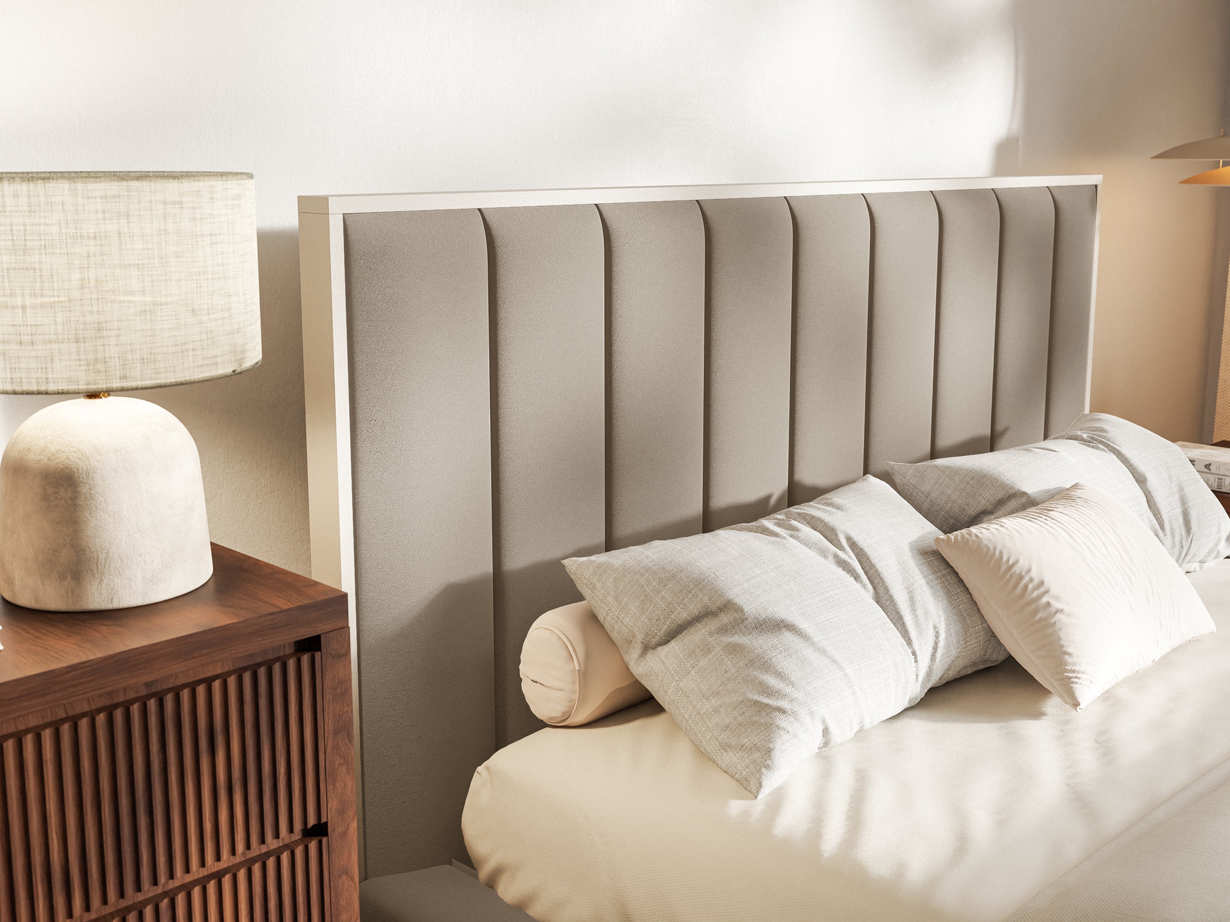 Polsterbett 160x200 cm Togents mit LED-Beleuchtung, brauner Veloursstoff, wasserabweisend