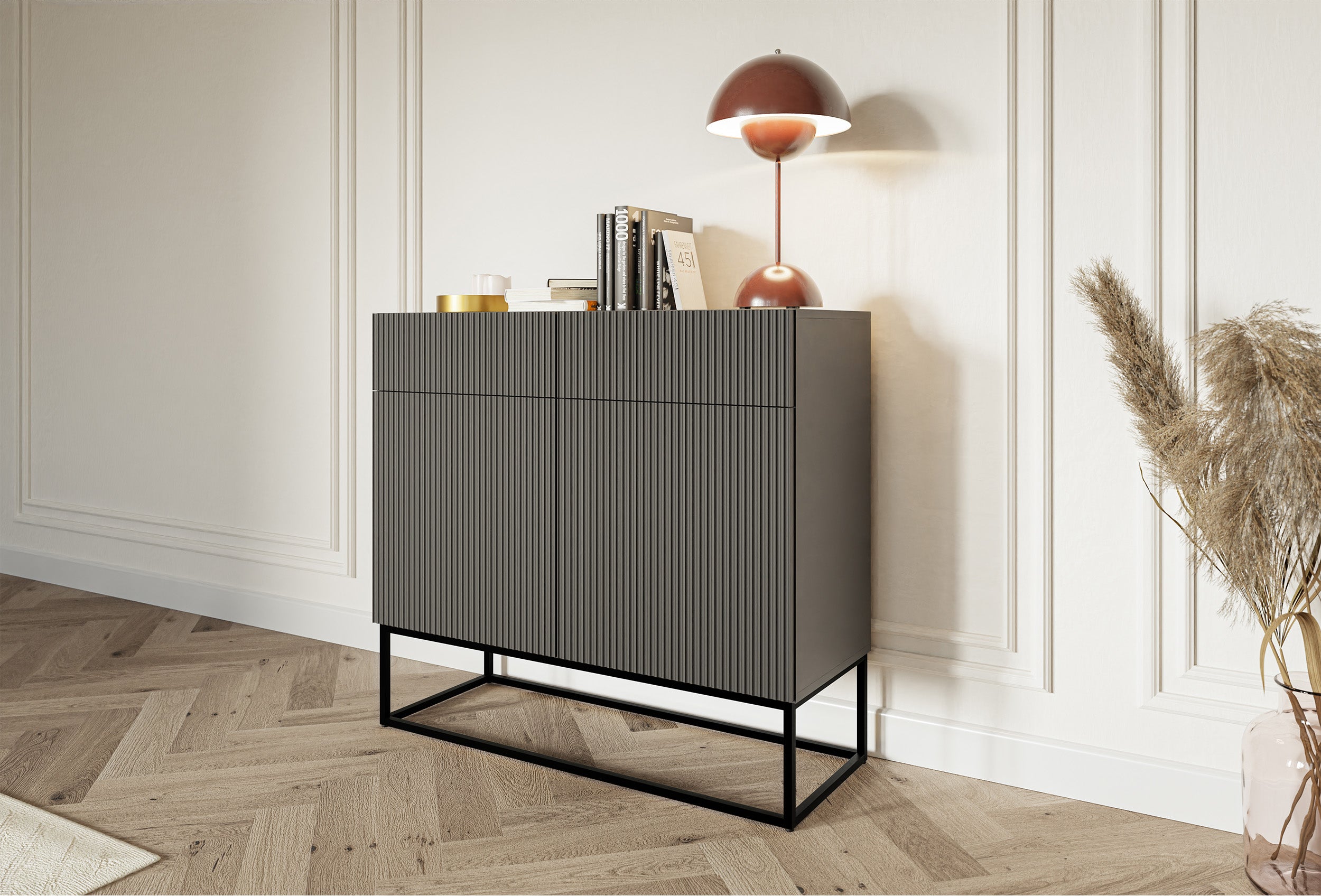 Zweittürige Kommode Veldio mit gefräster Front und zwei Schubladen, 100 cm, Schwarz mit schwarzen Beinen