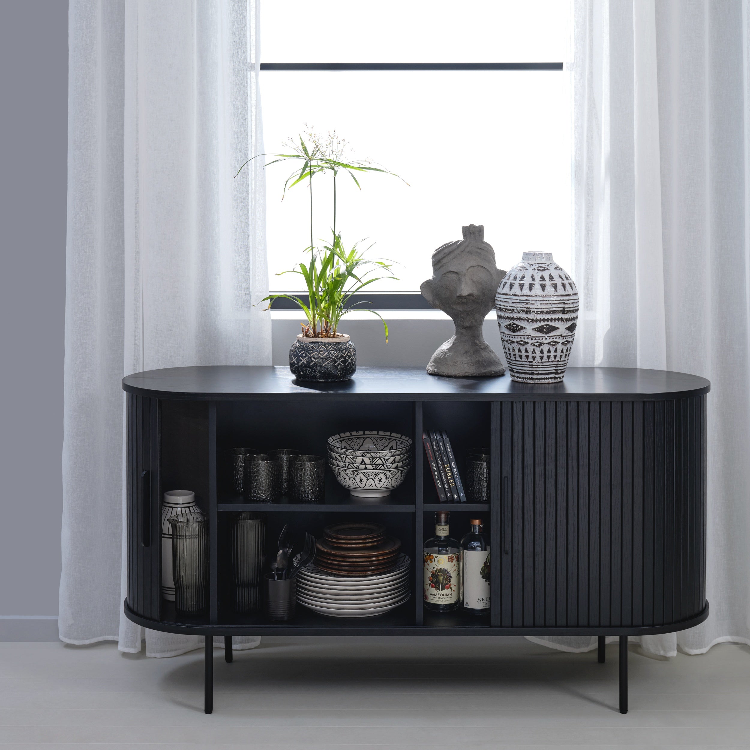 Kommode Gativel 140x76 cm Lamellen Eiche Schwarz