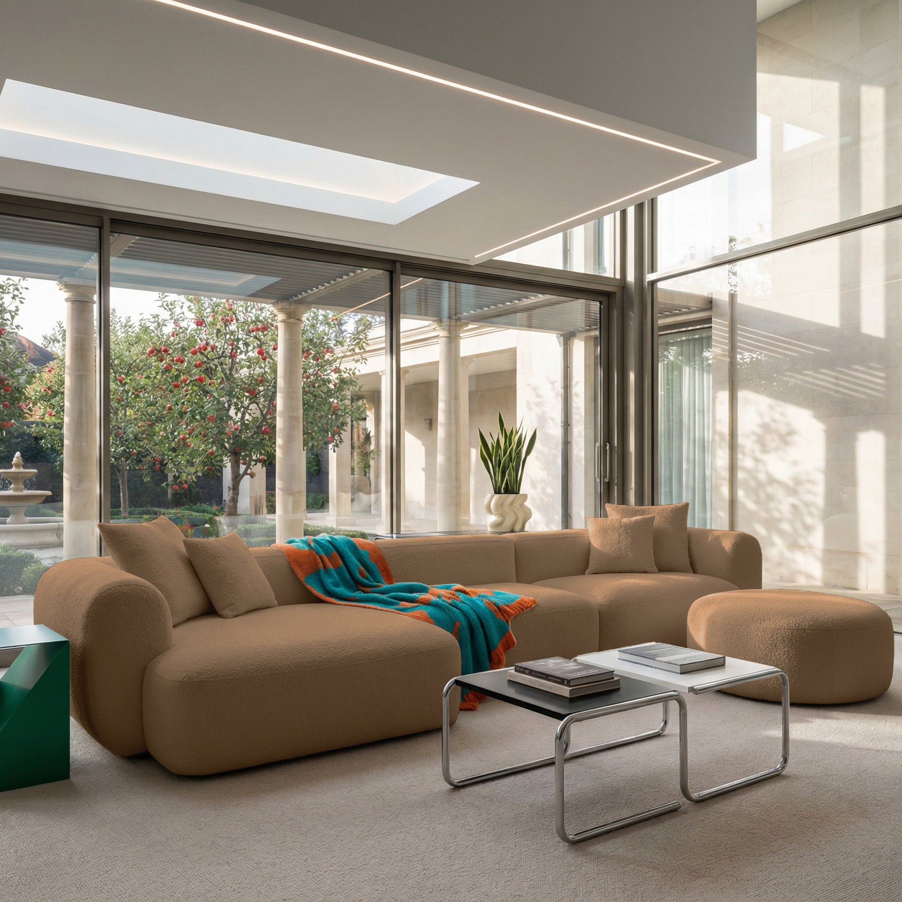 Großes L-förmiges modulares Ecksofa Baomi mit Pouf, linke Seite, senffarbenes Chenille