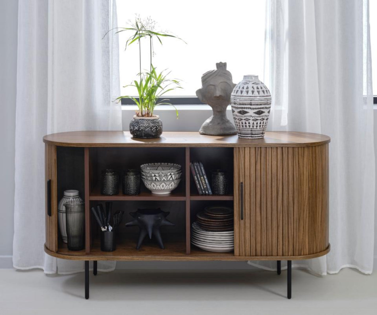 Kommode Gativel 140x76 cm Lamellen gebrannter Eichenholzton