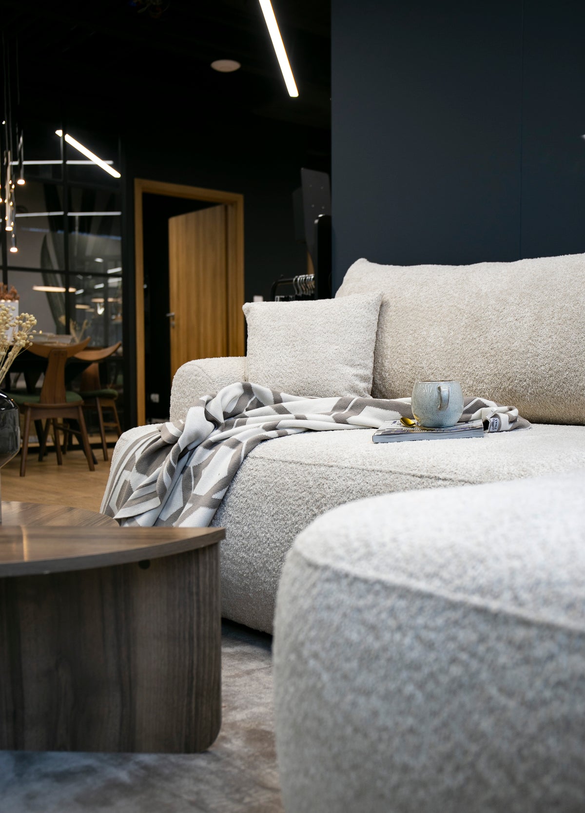 Ecksofa mit Schlafunktion Ovo, L-förmig, beige mit Stauraum, Bouclé, linksseitig