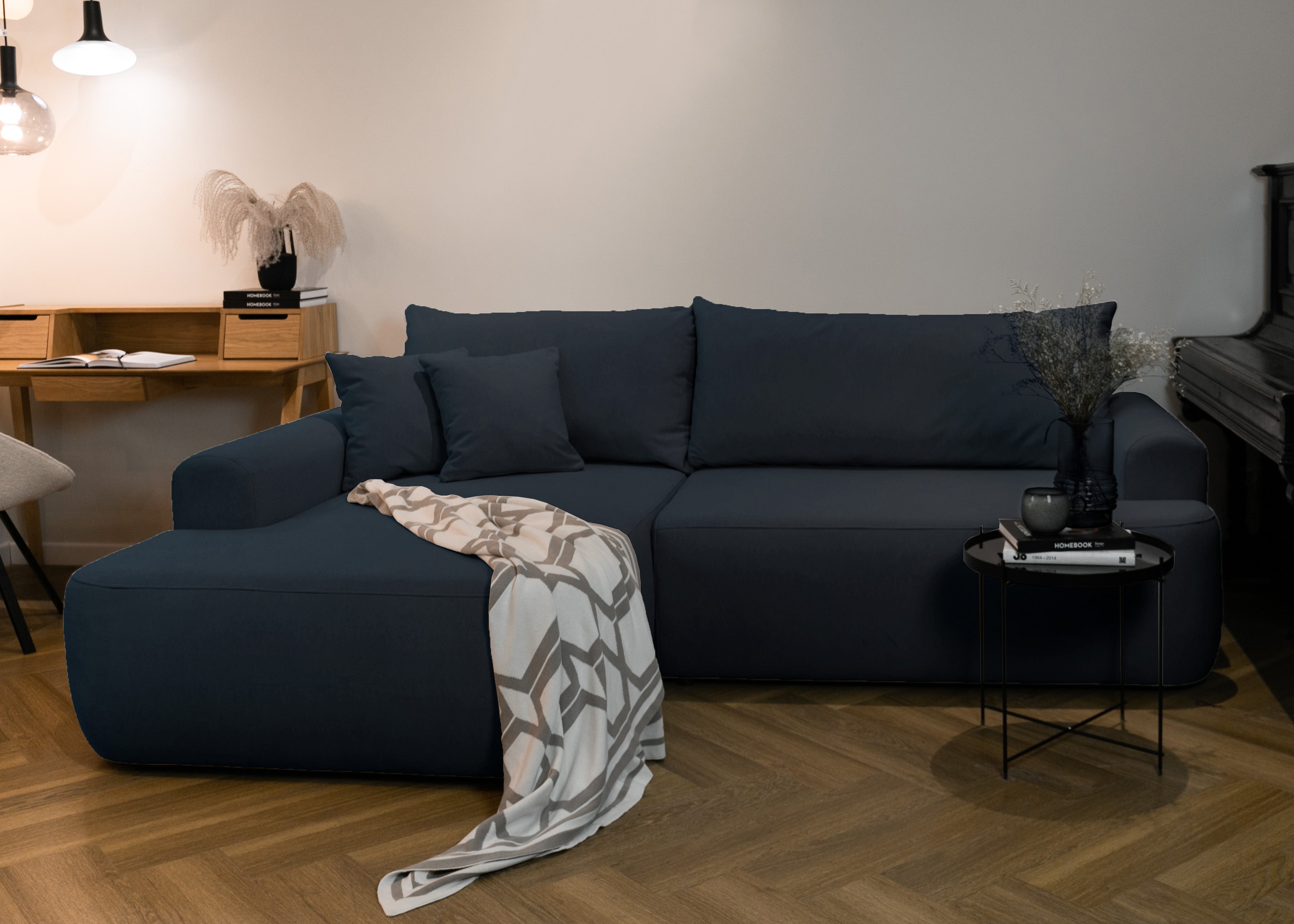 Ecksofa mit Schlaffunktion Ovo, L-förmig, marineblauer Samt mit Stauraum, aus leicht zu reinigendem Stoff, linksseitig
