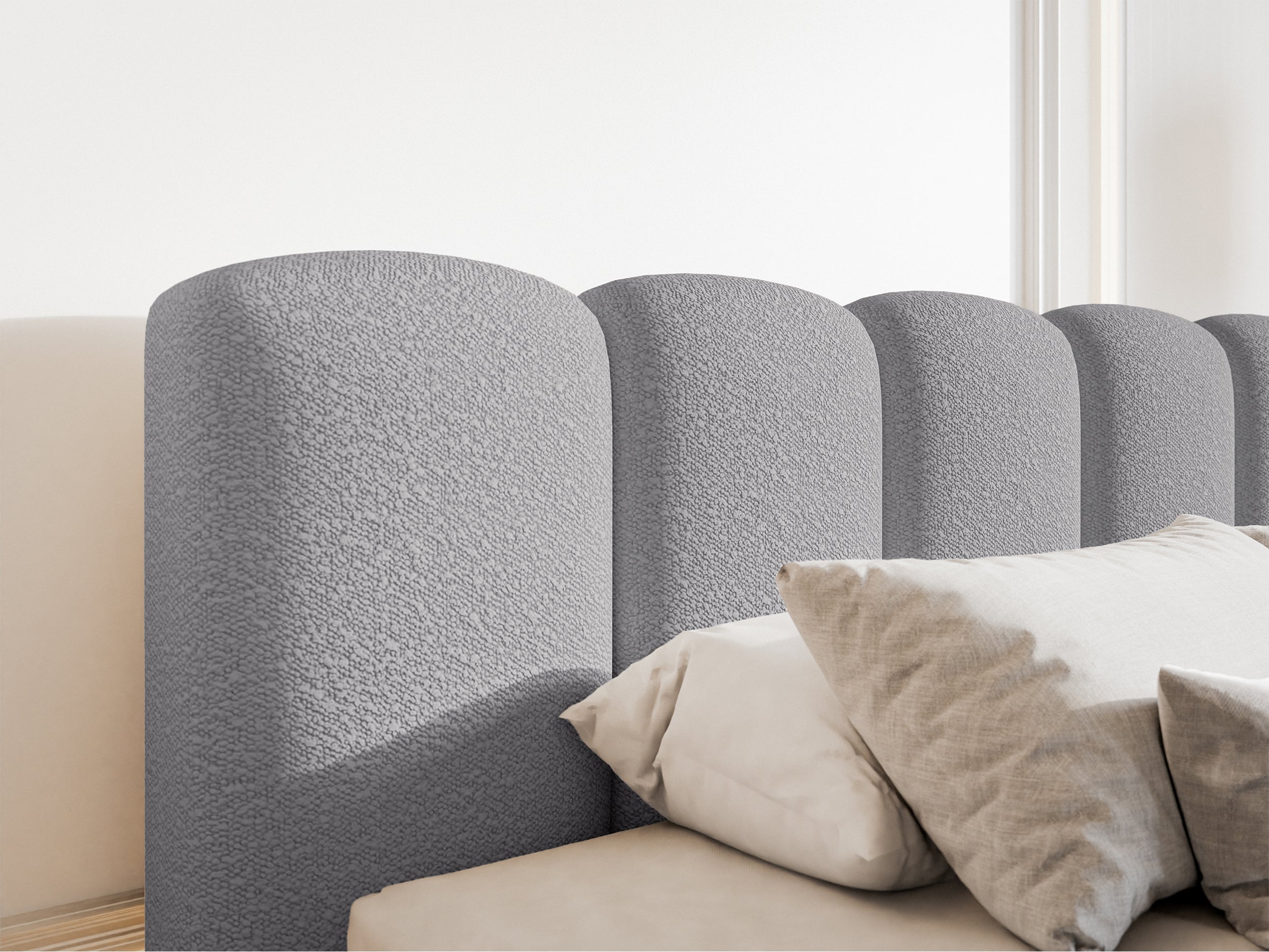 Gepolstertes Bett 140x200 cm Cloudy II mit Stauraum, grauer Bouclé, Metallrahmen