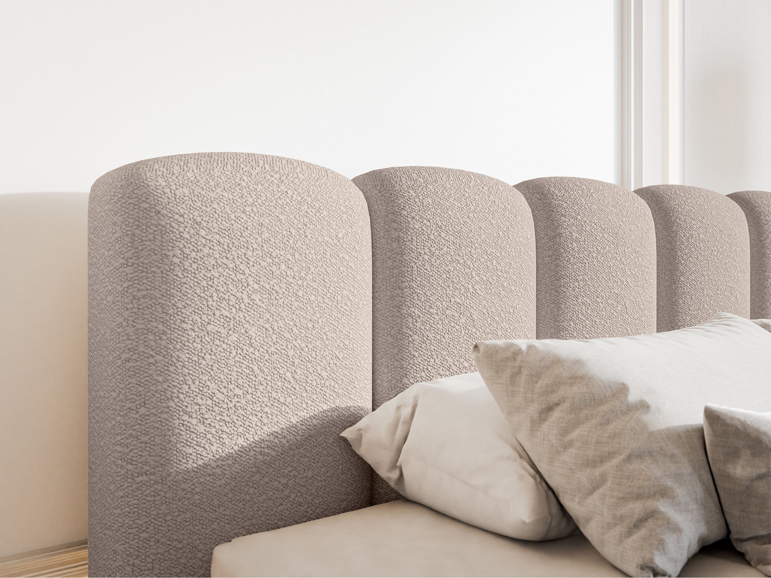 Polsterbett 180x200 cm Cloudy II mit Stauraum, hellbeige Bouclé, Metallrahmen
