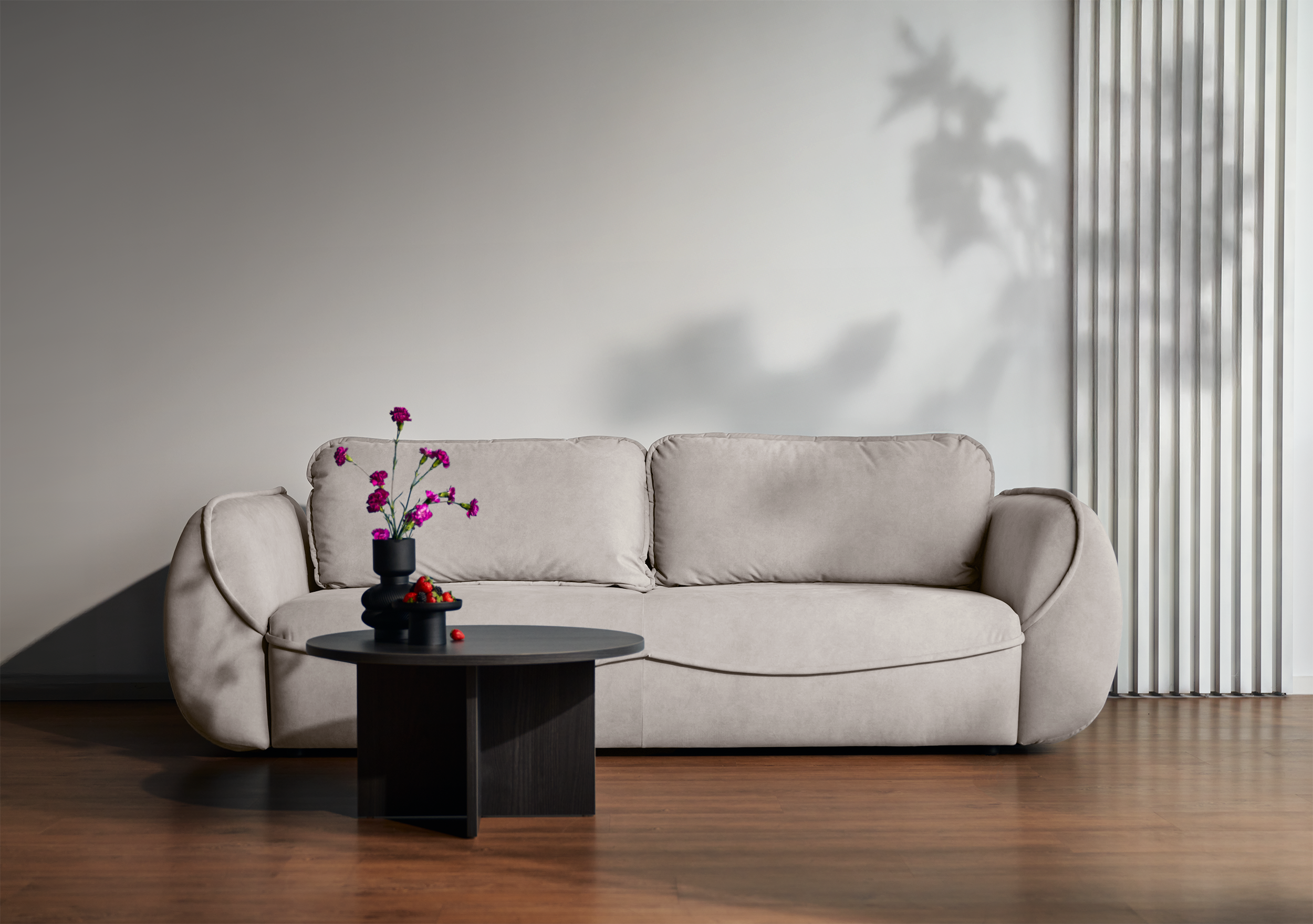Drei-Sitzer-Schlafsofa Cutie mit Stauraum, beige, pflegeleichter Samtstoff