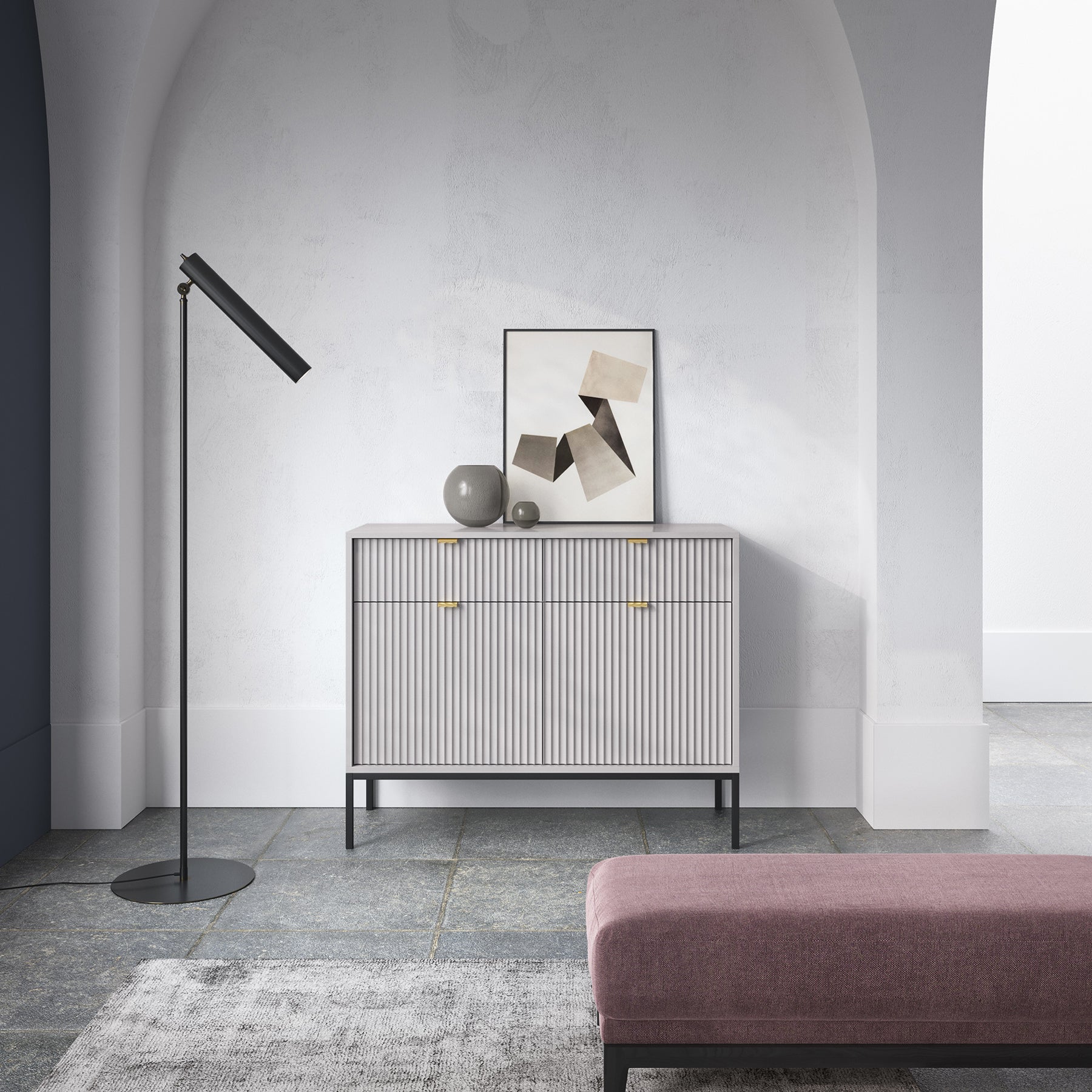 Zweiturige Kommode Vellore 104 cm grau mit geriffelten Fronten und goldenen Griffen