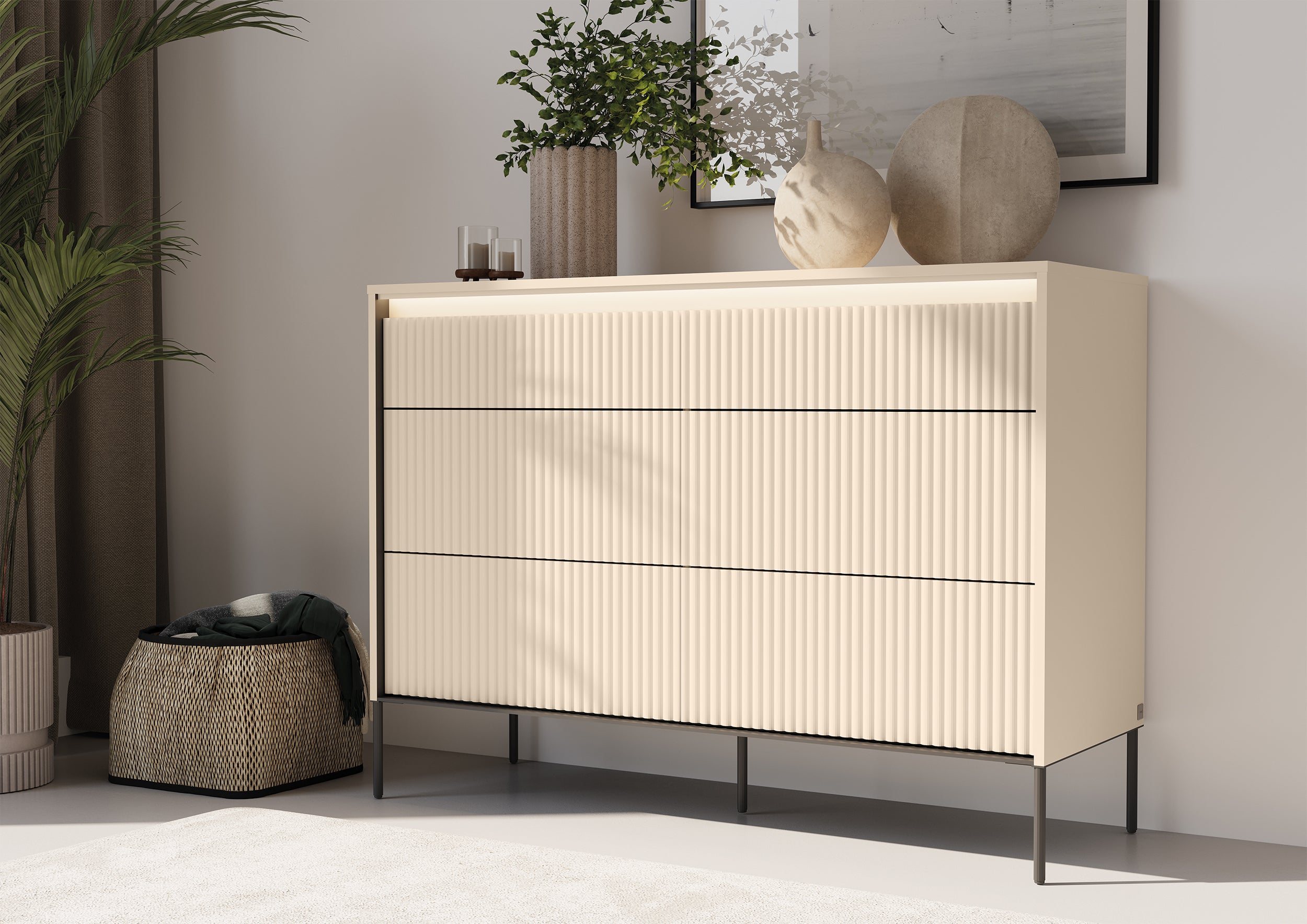 Trend-Kommode mit sechs Schubladen und Beleuchtung, 130 cm, gerillte Fronten, Sandbeige / Schwarz