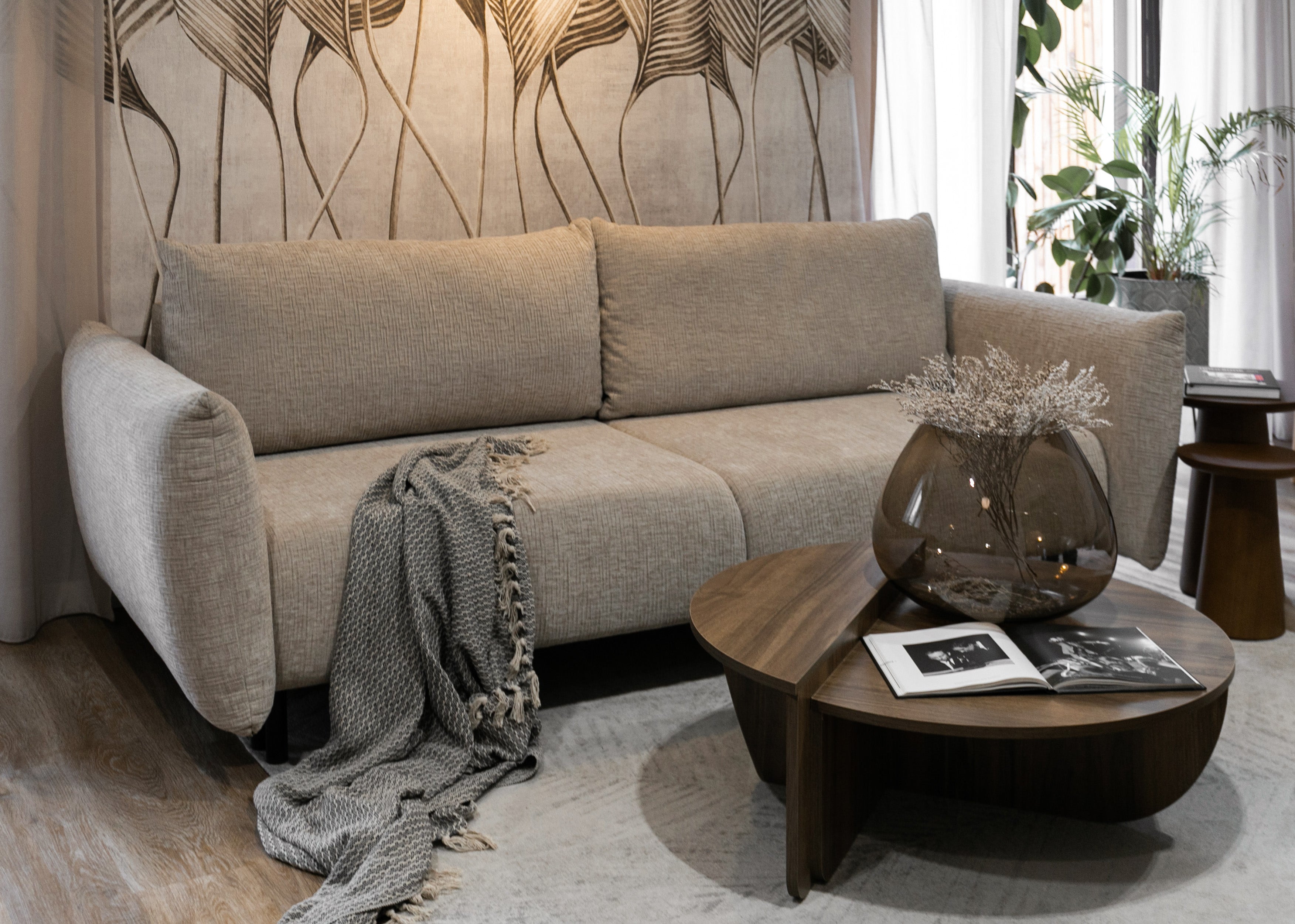 Dreisitziges ausklappbares Sofa Candeiro mit Stauraum, beige Chenille