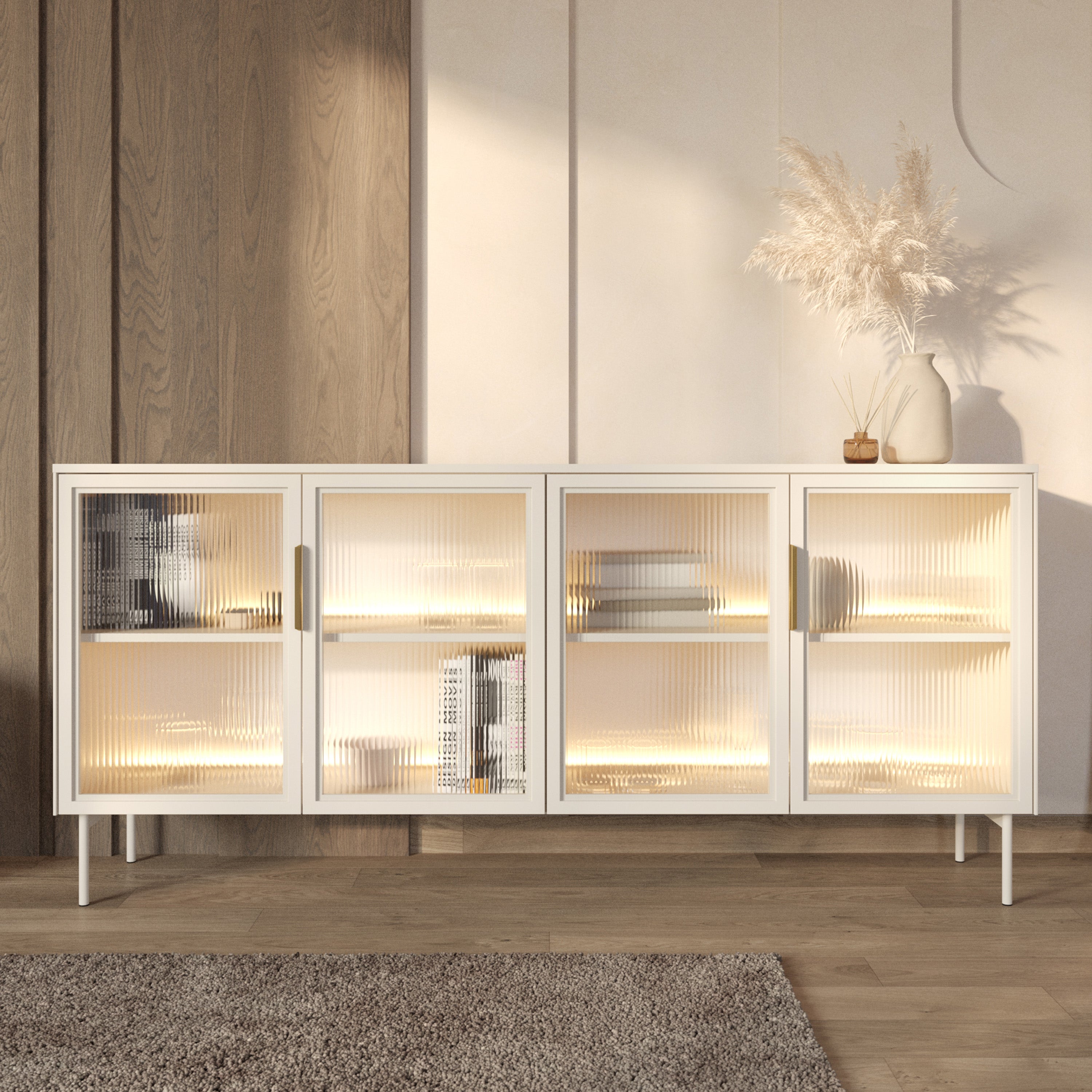 Vierteilige Glaskommode Lumi mit LED-Beleuchtung, 181 cm, Kaschmirfarben