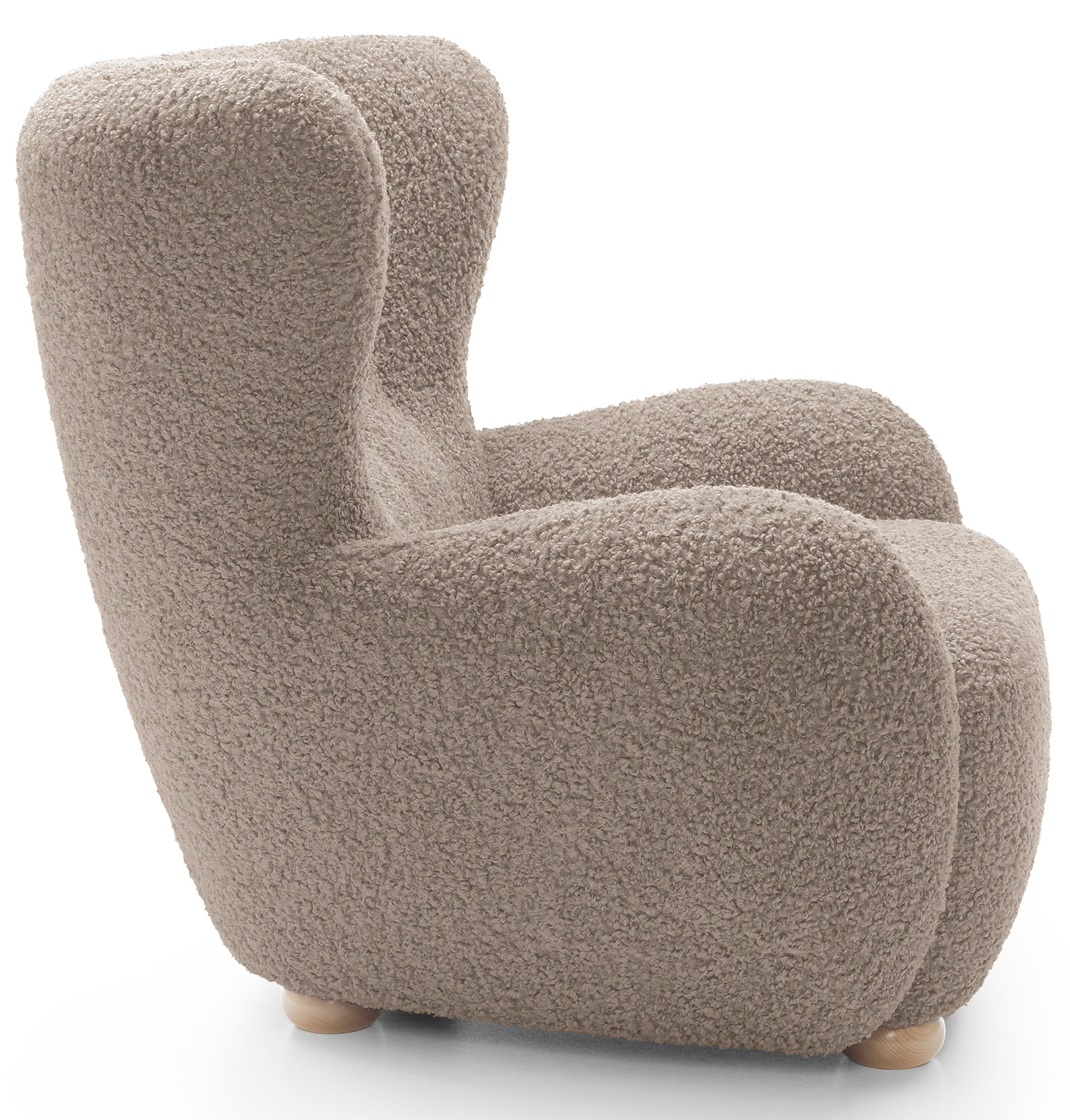 Beiger Schalensitz Milele aus Bouclé mit Buchenholzbeinen