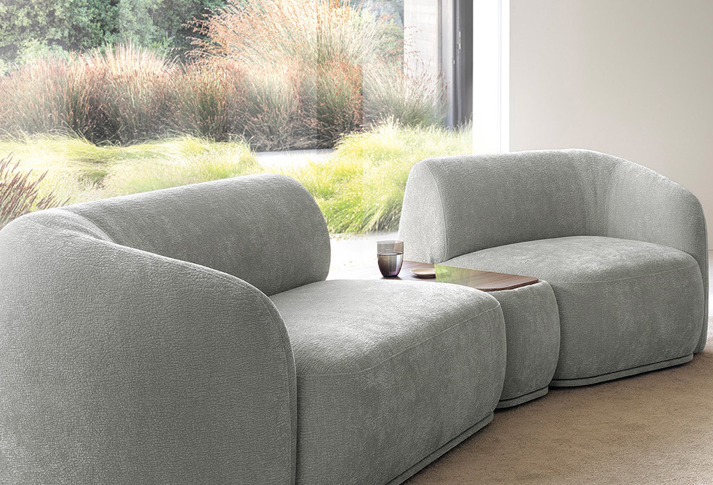 Modulares rechteckiges Hocker mit Tischplatte Bommo in grauem Chenille