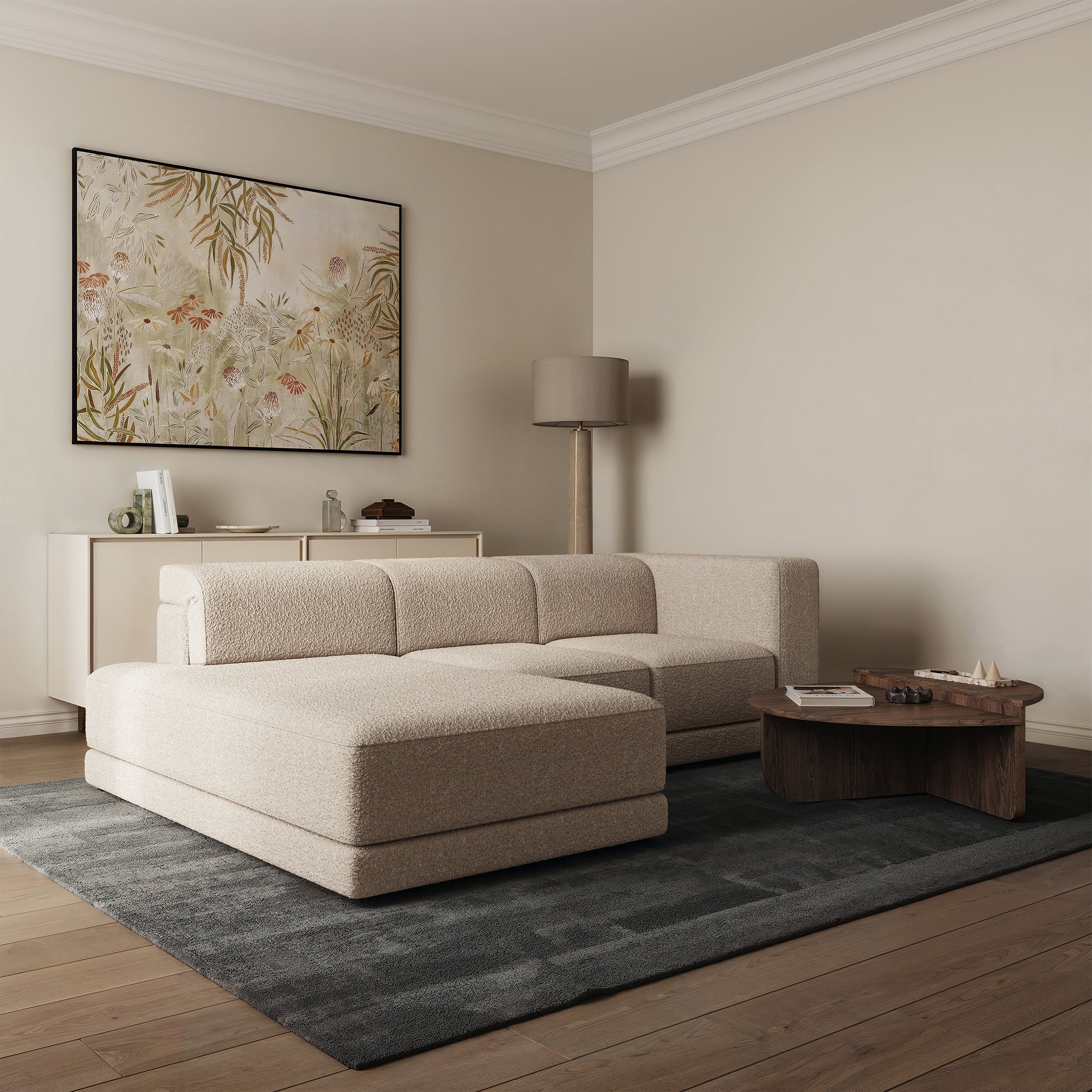 Ecksofa Novals L-förmig links mit verstellbaren Kopfstützen, hellbeige Bouclé