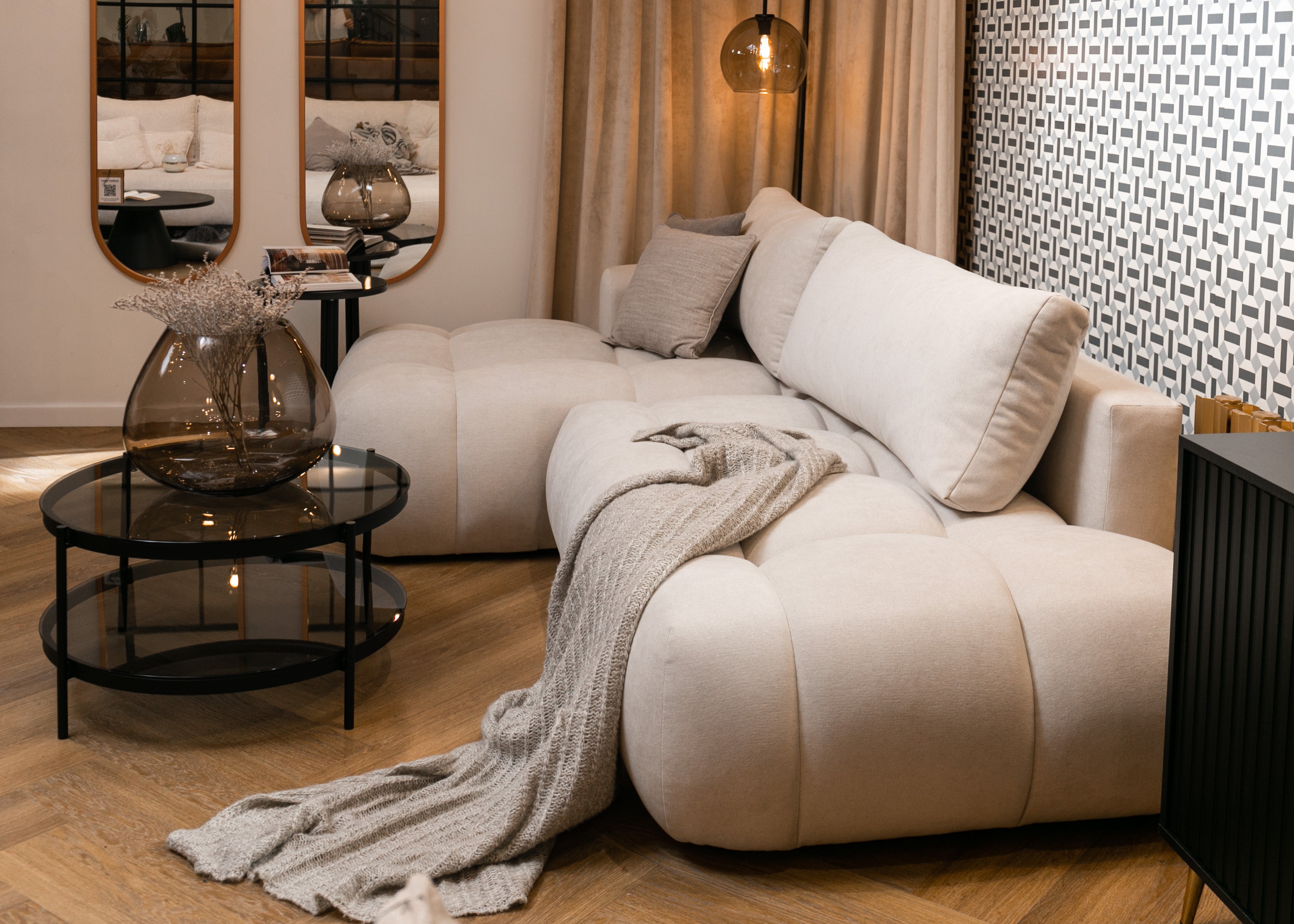 Ecksofa mit Schlaffunktion Ombo, cremefarben, L-förmig, mit Stauraum, aus leicht zu reinigendem Flechtstoff, linksseitig
