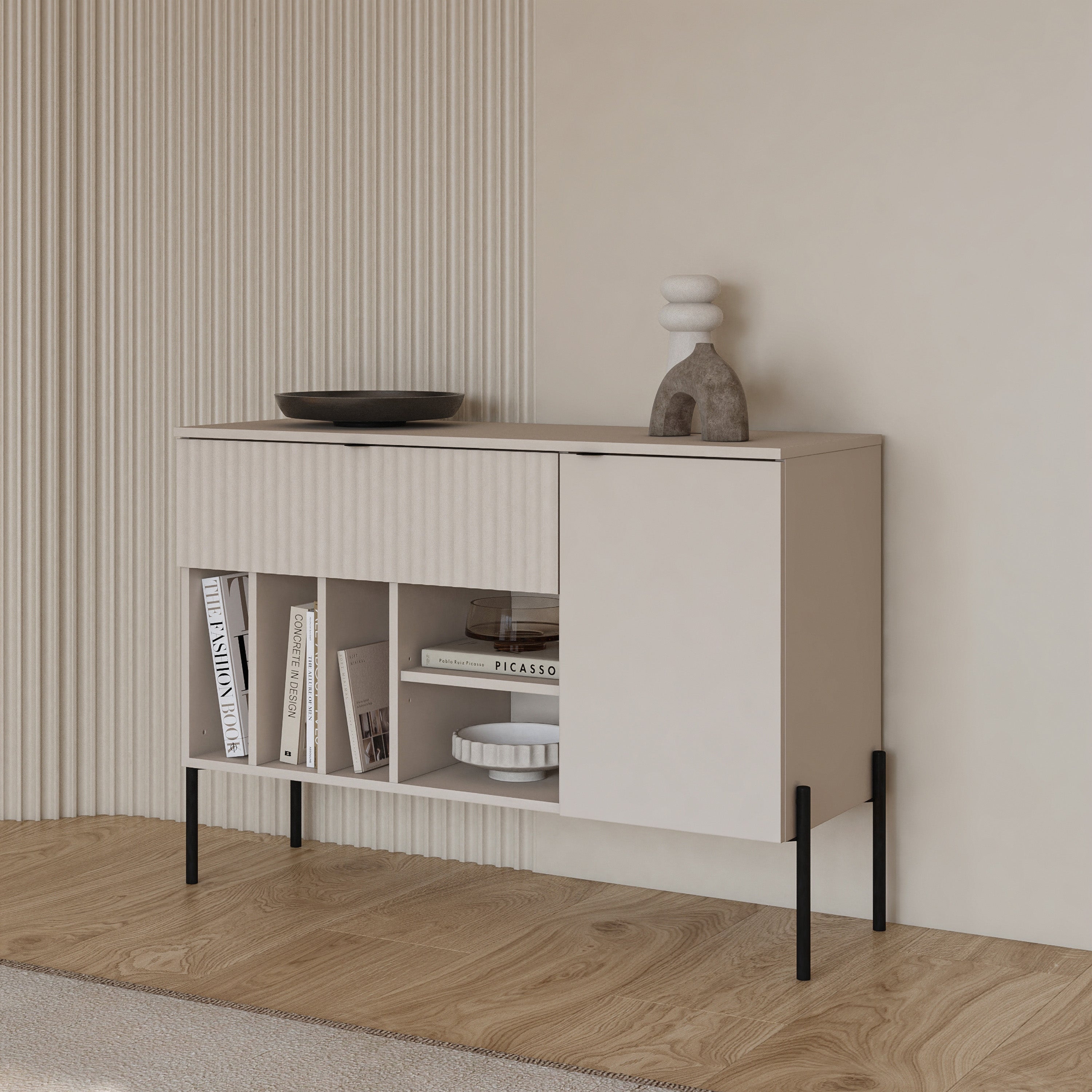Einflügelige Kommode Ore mit Schublade, 105 cm, Kaschmirfarbe mit geriffelter Front
