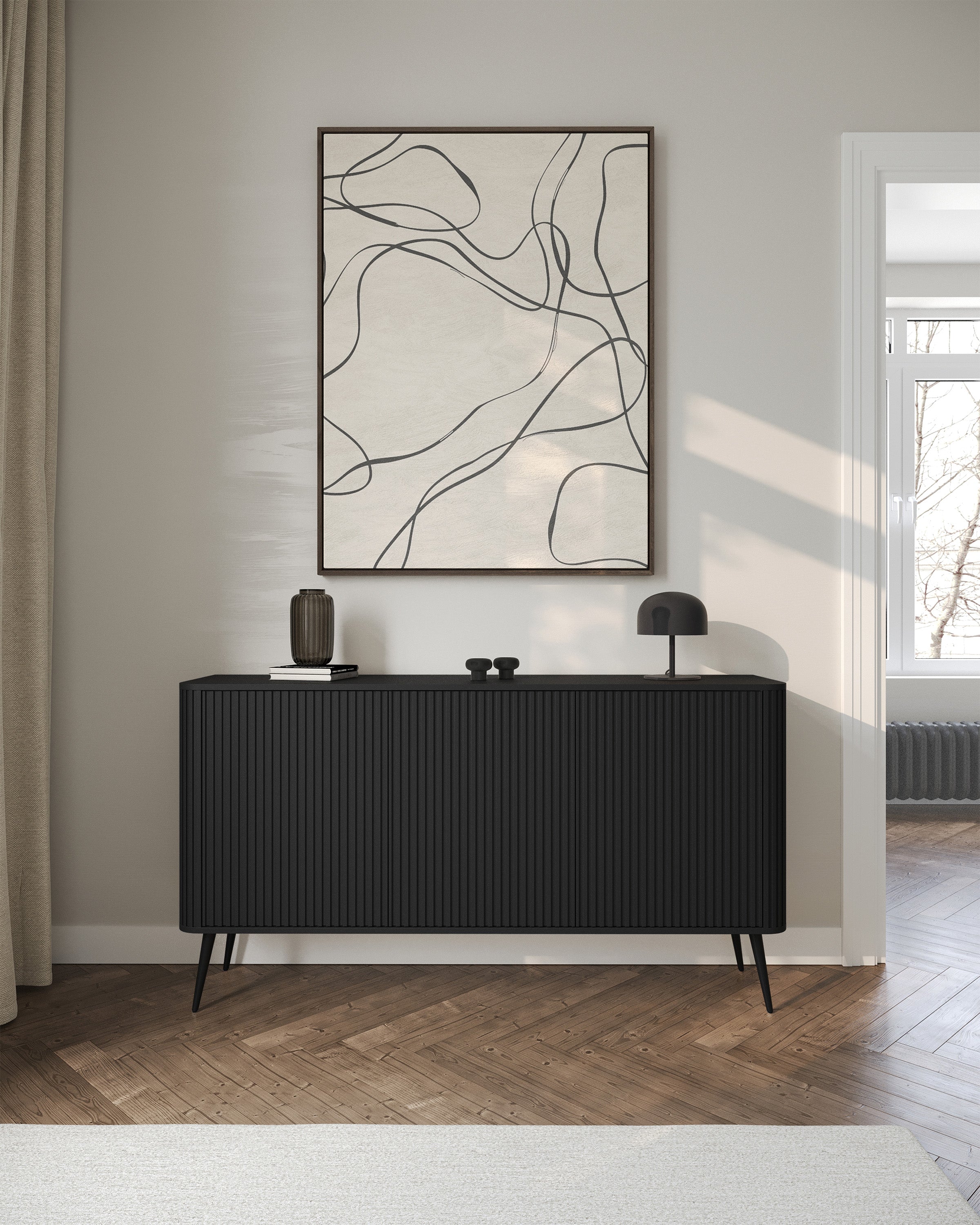 Kommode Ovarlo mit drei Türen, 163 cm, schwarz mit schwarzen Beinen