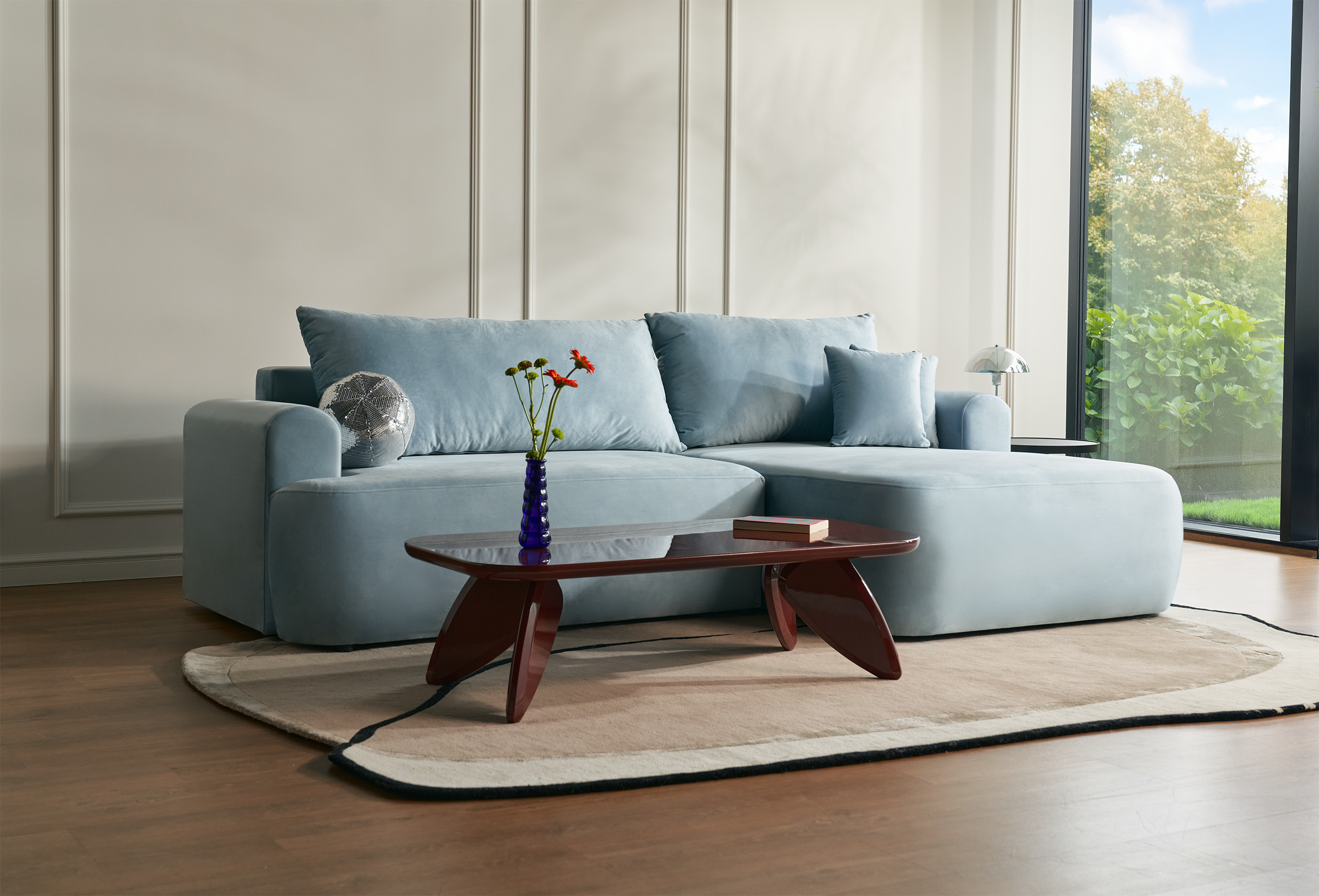 Ovo Ecksofa mit Schlaffunktion, L-Form, rechtsseitig, mit Stauraum, hellblauer hydrophober Samt