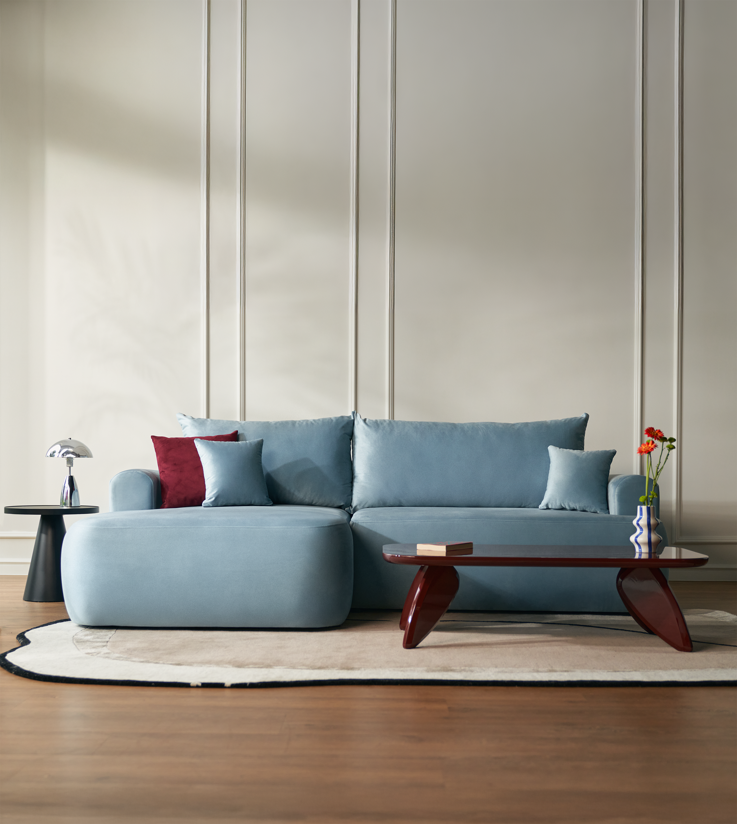 Ecksofa mit Schlaffunktion Ovo, L-förmig, linke Seite, mit Stauraum, hellblauer hydrophober Samt