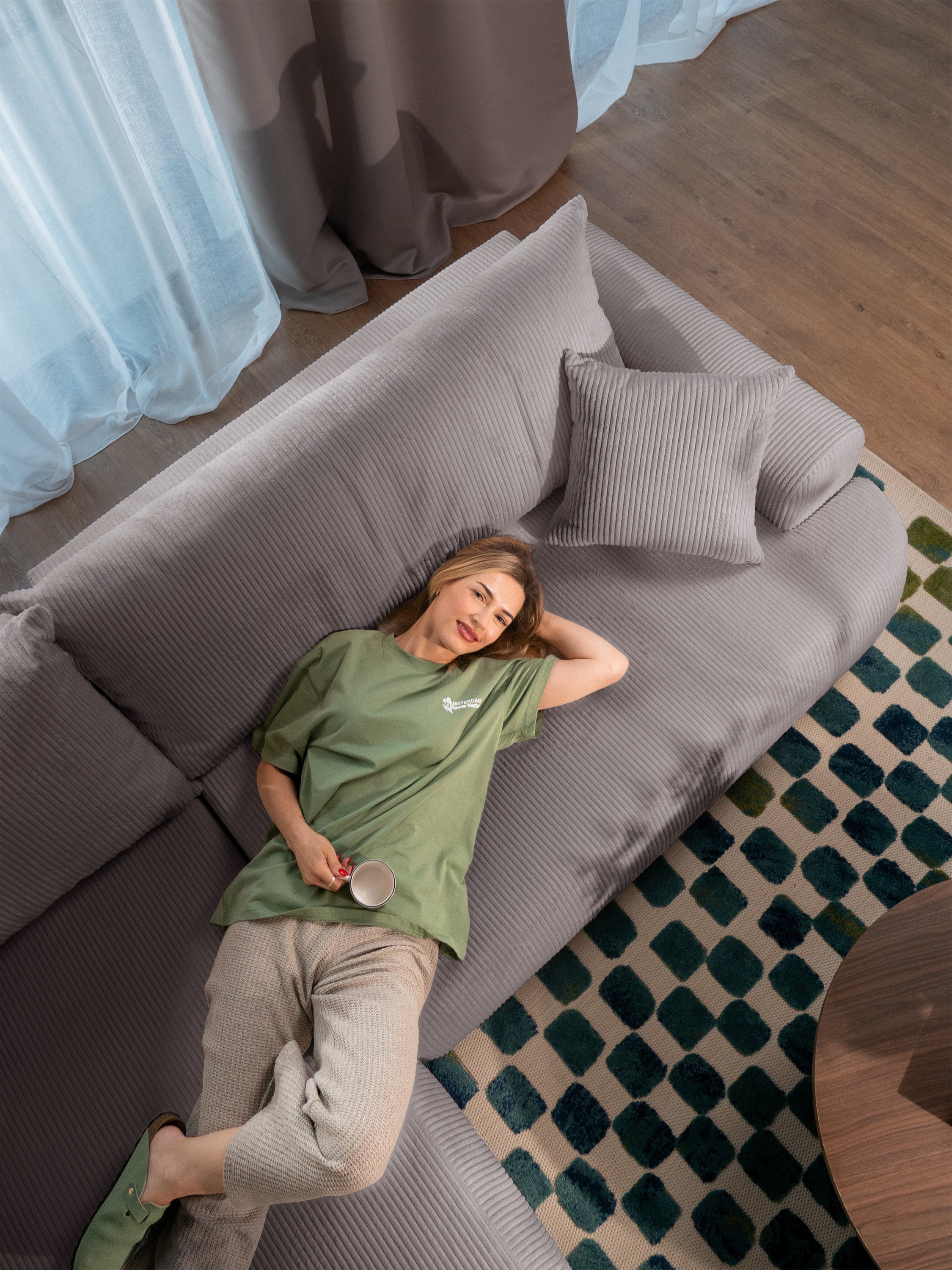 Ecksofa mit Schlaffunktion Ovo Cord, L-förmig, linksseitig, mit Stauraum, hellgrauer Cordstoff