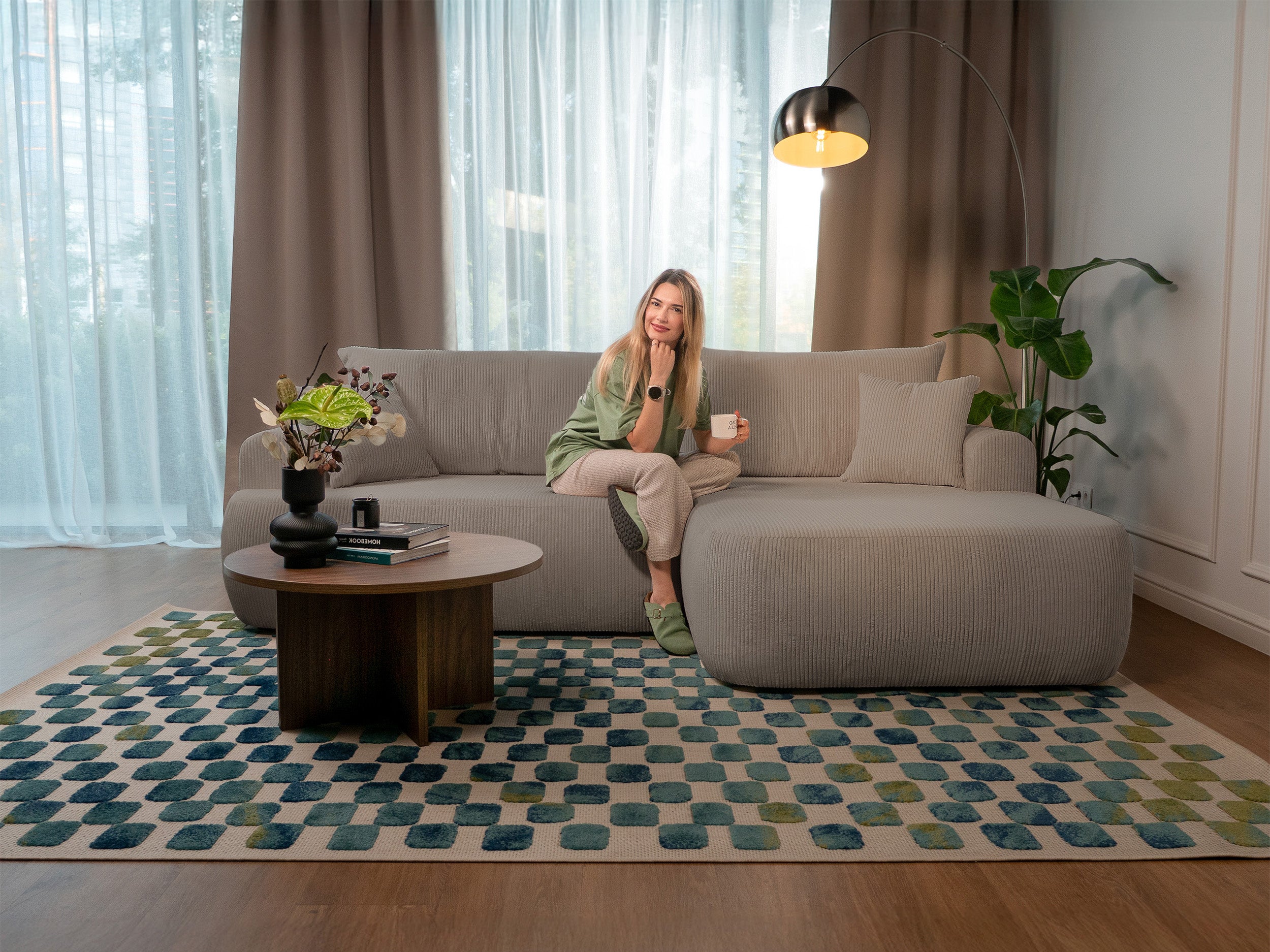 Ecksofa mit Schlaffunktion Ovo Cord, L-förmig, rechtsseitig, mit Stauraum, beiger Cordstoff