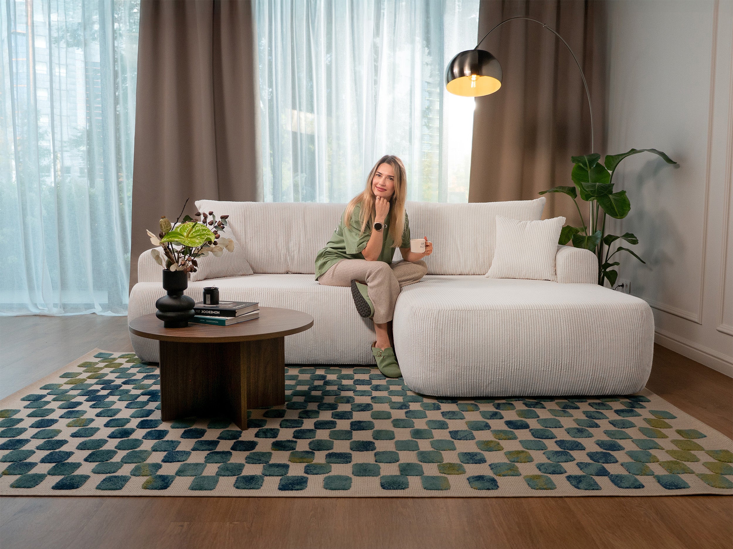 Ecksofa mit Schlaffunktion Ovo Cord, L-förmig, rechtsseitig, mit Stauraum, weißer Cordstoff