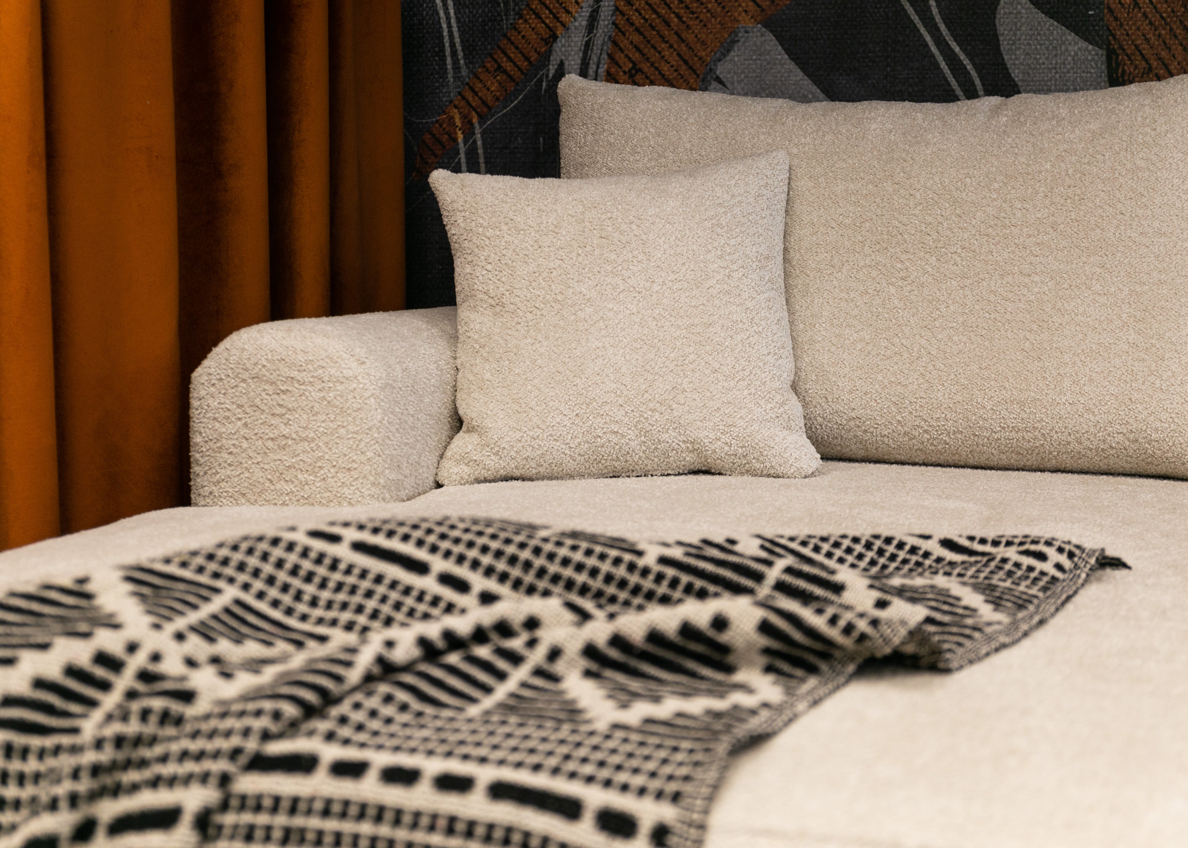 Ecksofa mit Schlaffunktion Ovo U-förmig mit Stauraum, beige Bouclé, universell einsetzbar