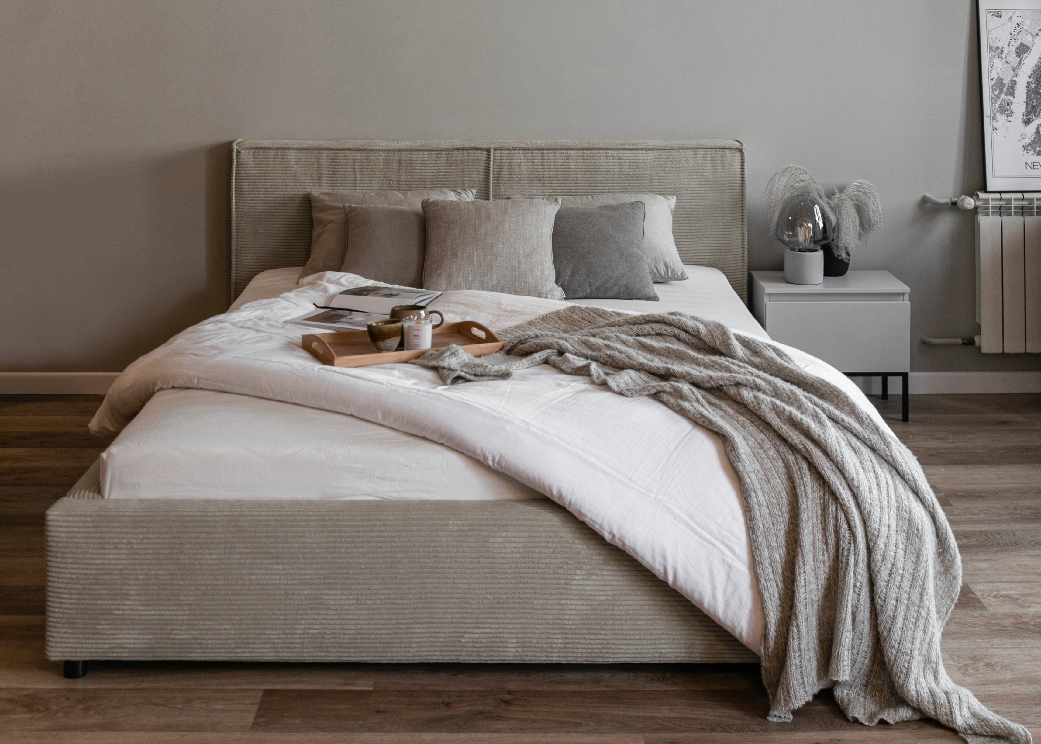 Gepolstertes Bett 160x200 cm Farese mit Stauraum und Gasdruckfeder, dunkelbeiger Cordstoff