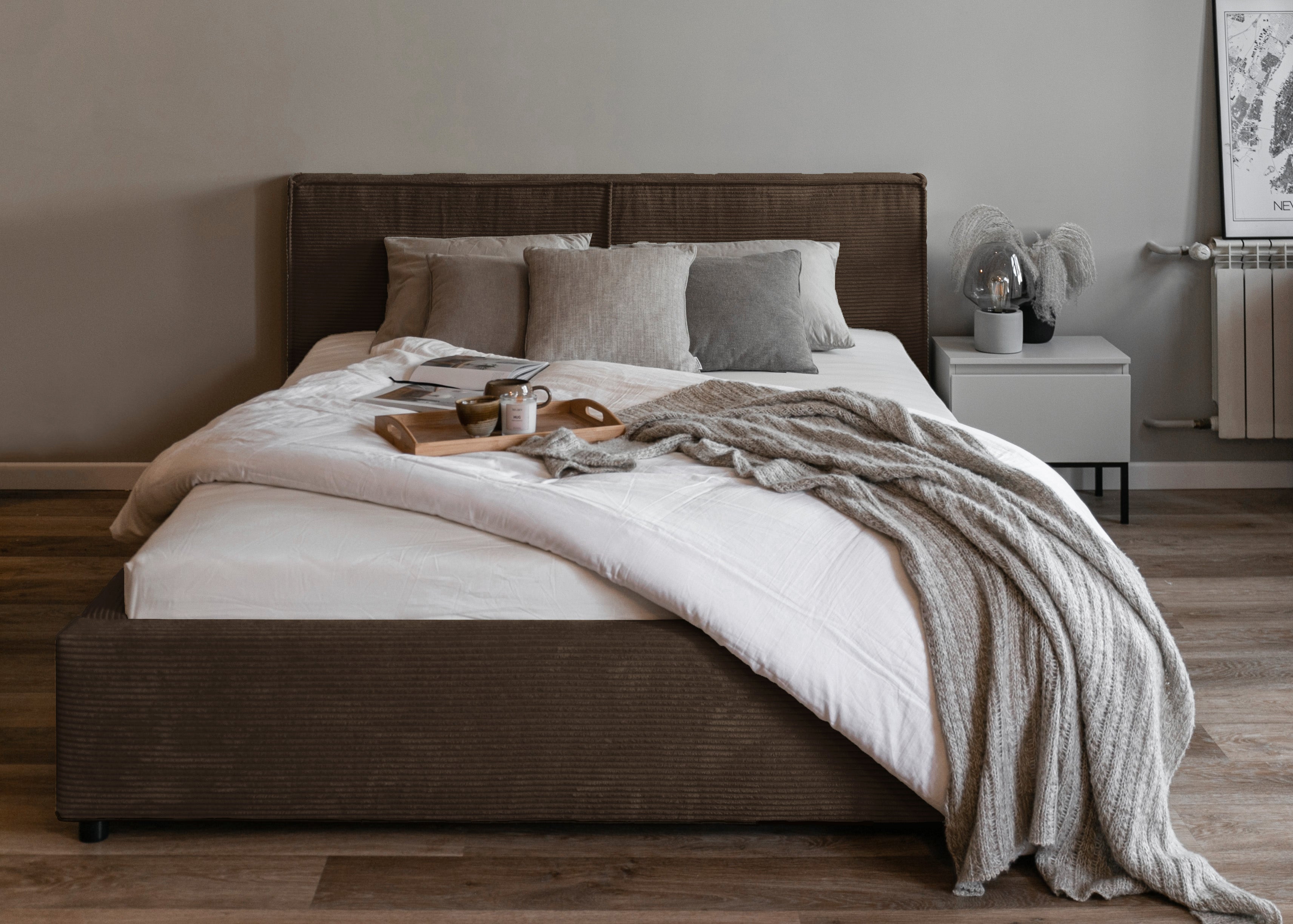 Polsterbett 180x200 cm Farese mit Stauraum und Gasdruckfeder, dunkelbrauner Cord