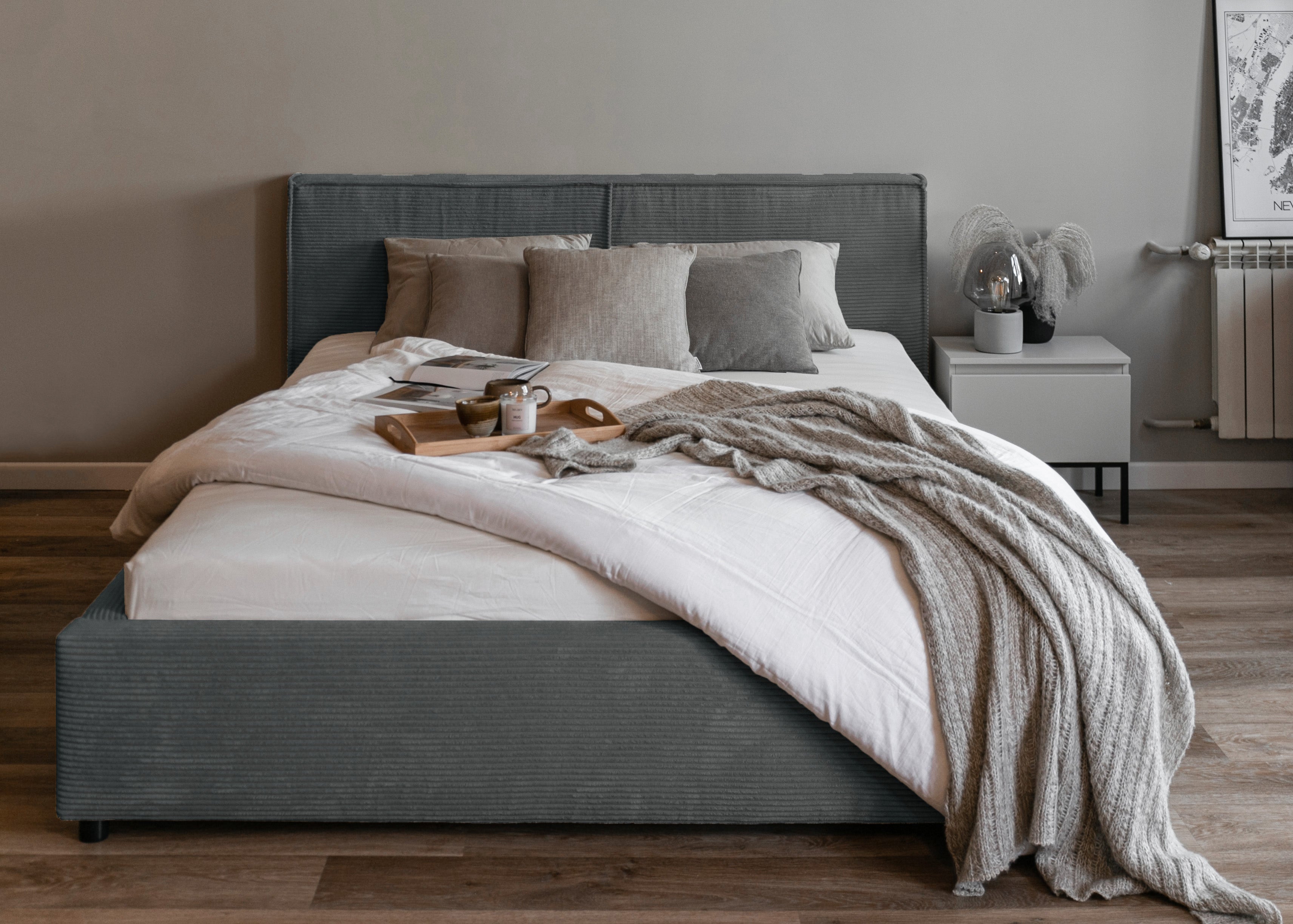 Gepolstertes Bett 140x200 cm Farese mit Stauraum und Gasdruckfeder, grauer Cordstoff
